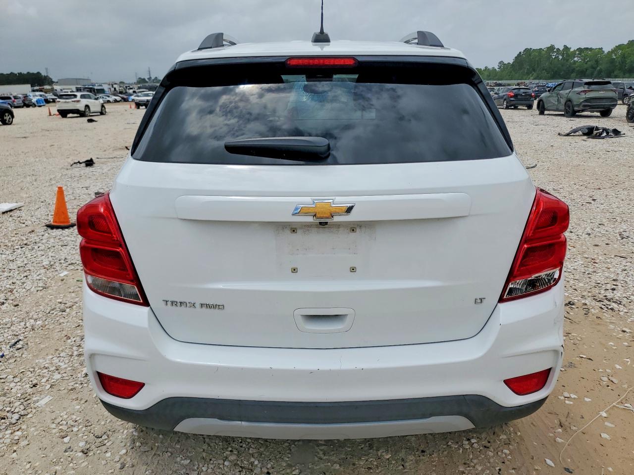 2018 Chevrolet Trax 1lt White vin: KL7CJPSB1JB670869
