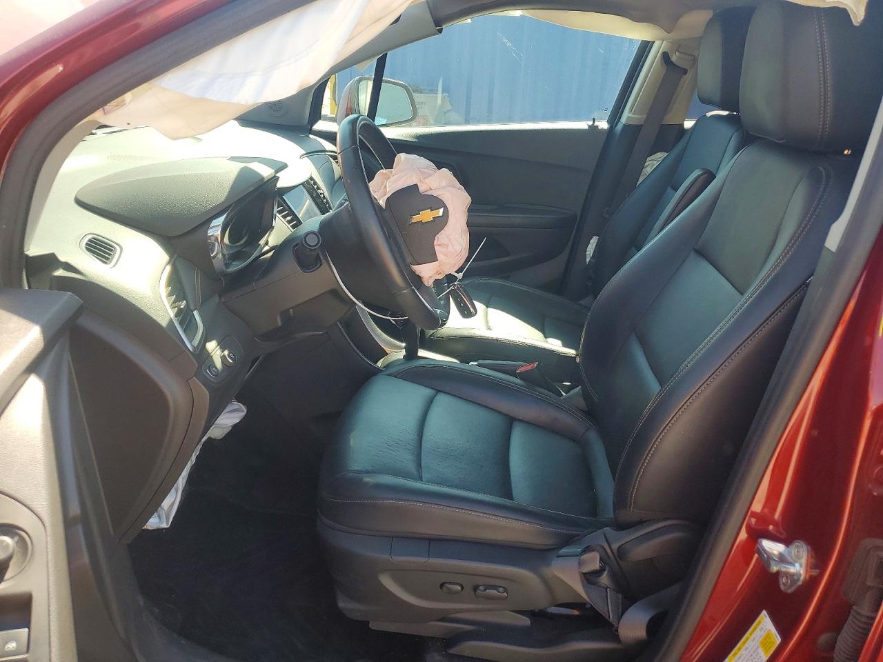 2021 Chevrolet Trax 1lt Maroon vin: KL7CJPSB2MB356734