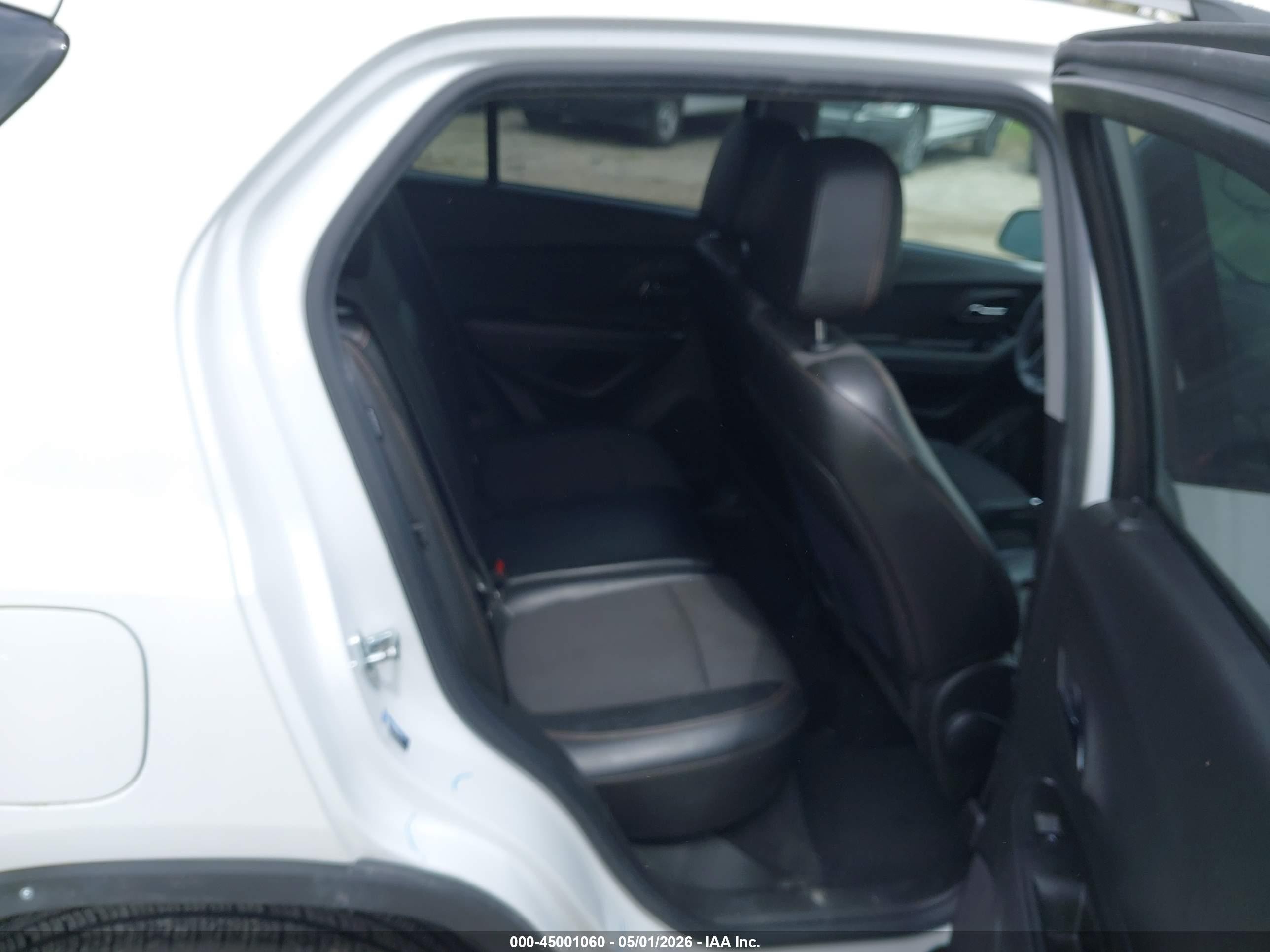 2021 Chevrolet Trax Awd Lt White vin: KL7CJPSB4MB332130