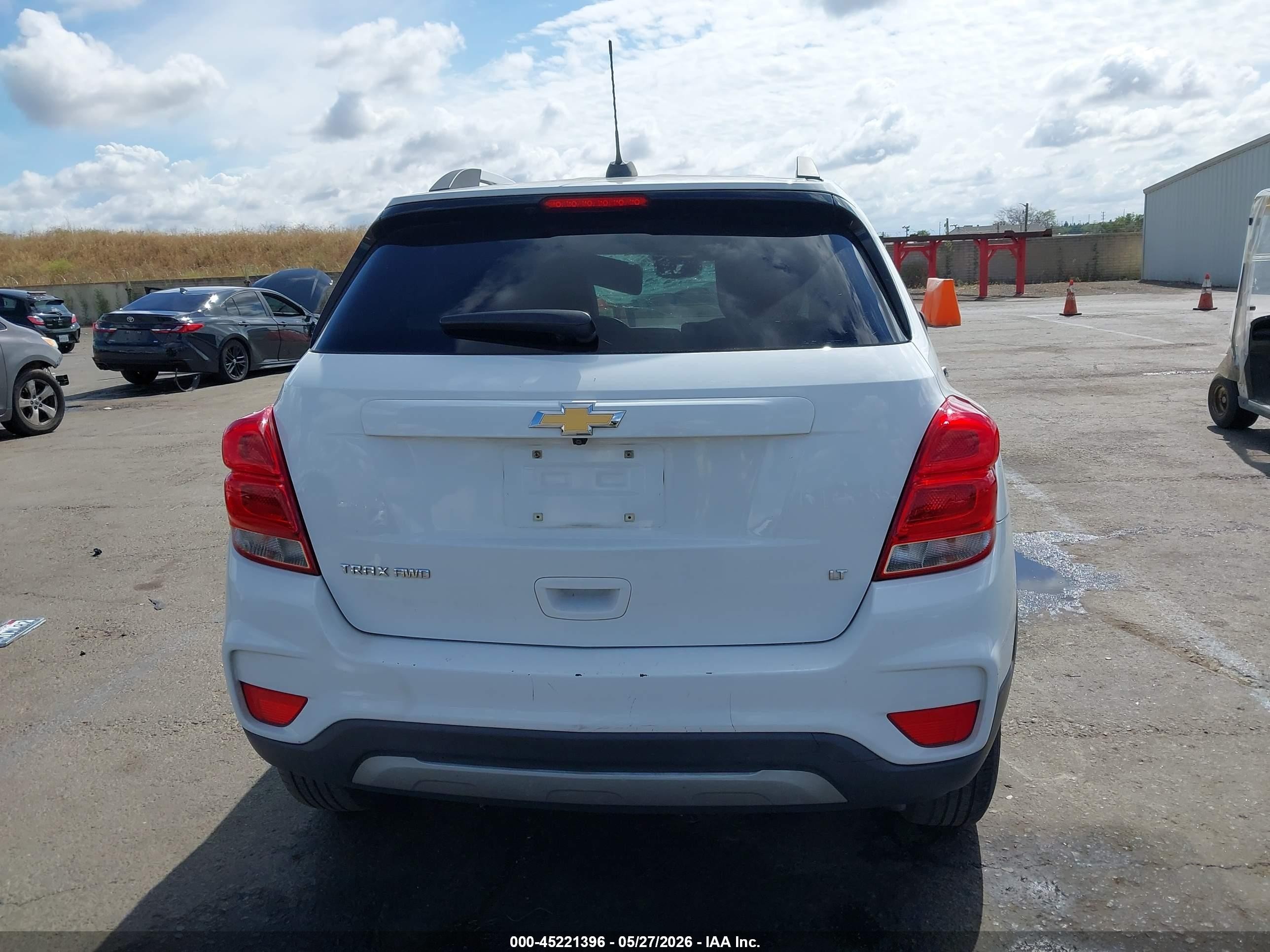 2017 Chevrolet Trax Lt White vin: KL7CJPSB5HB226436