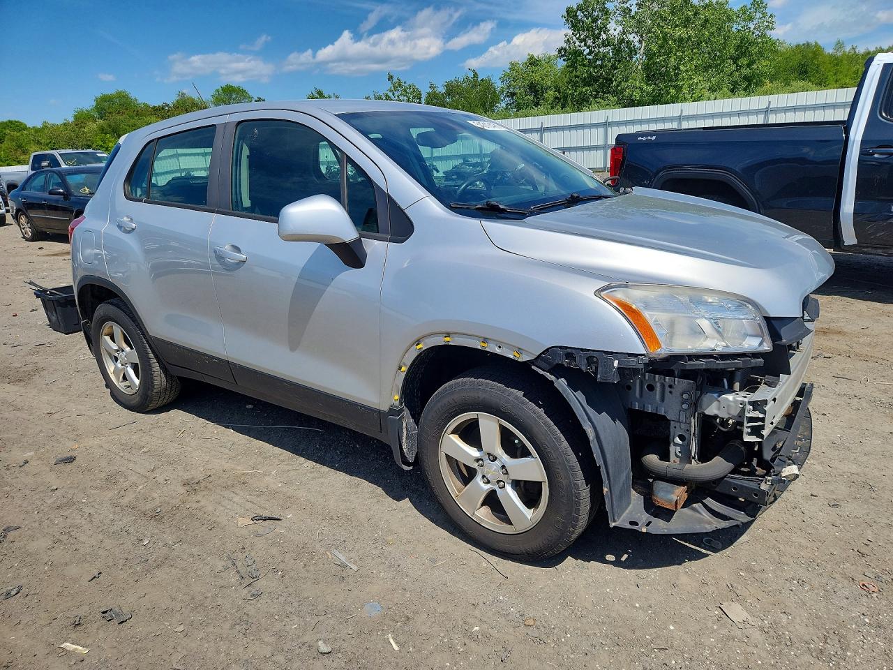 2015 Chevrolet Trax 1ls Silver vin: KL7CJPSB7FB069960