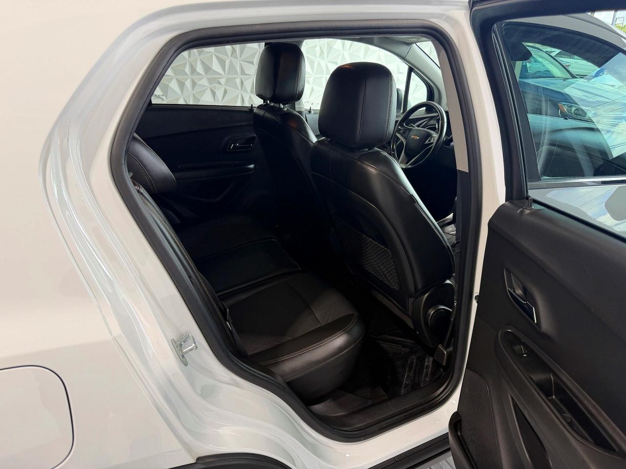 2019 Chevrolet Trax 1lt White vin: KL7CJPSBXKB835335