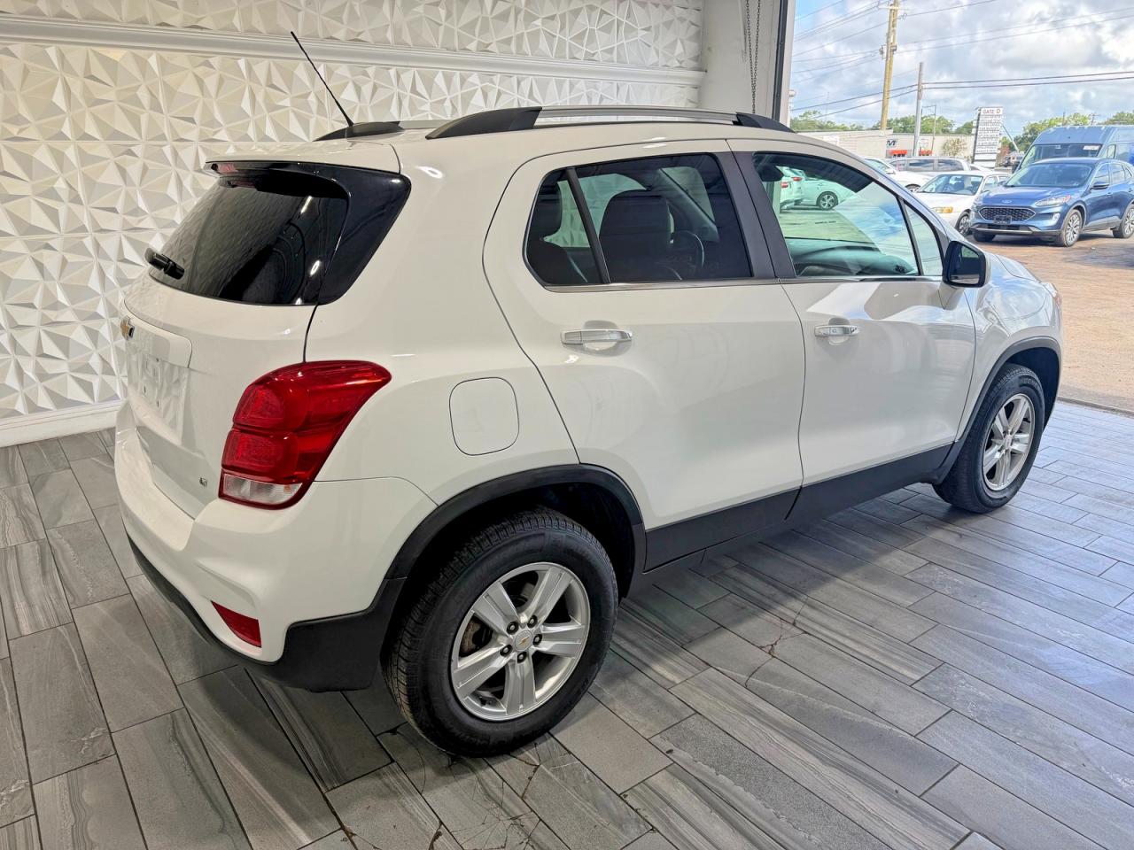 2019 Chevrolet Trax 1lt White vin: KL7CJPSBXKB835335