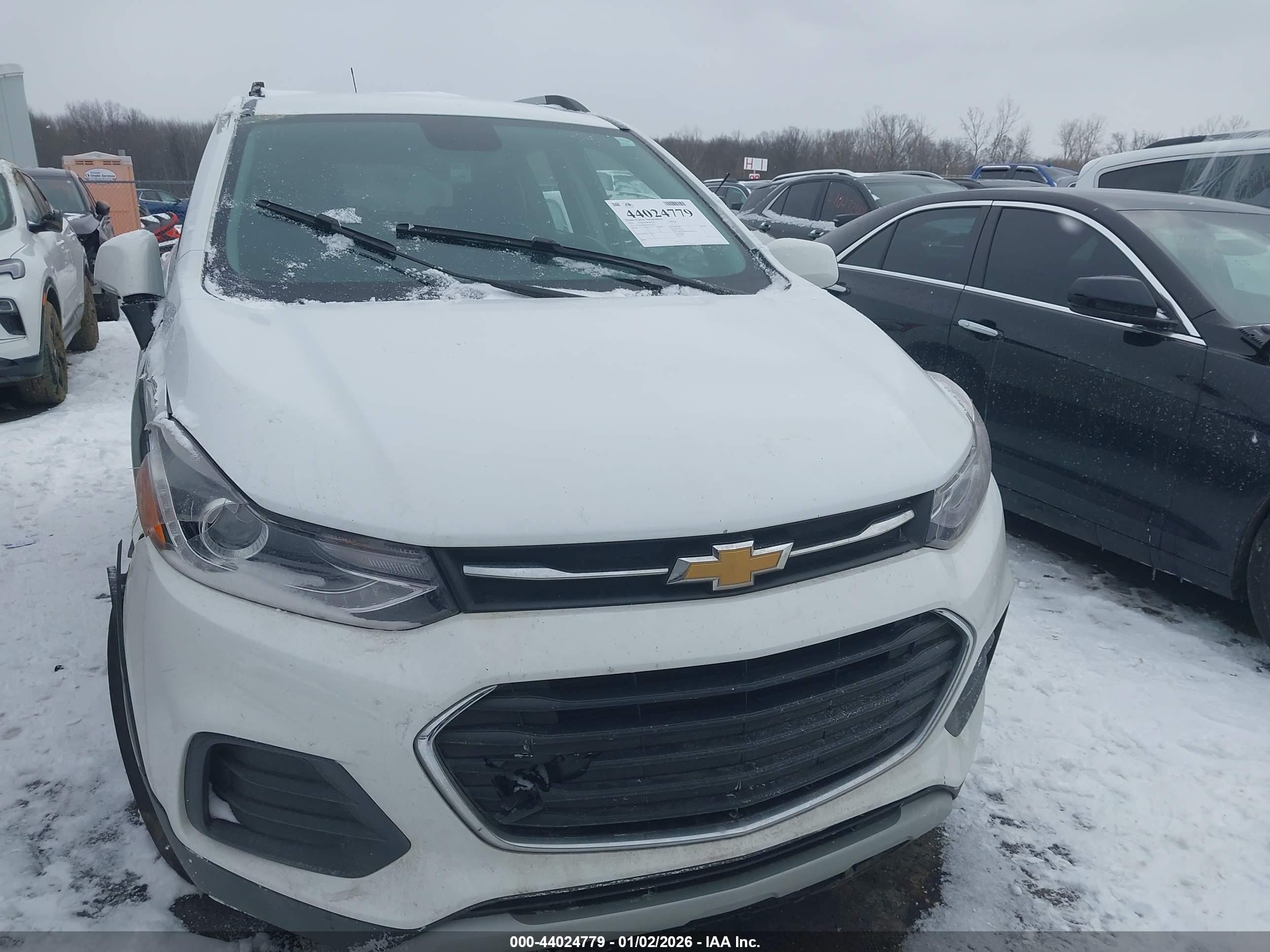 2022 Chevrolet Trax Awd Lt White vin: KL7CJPSM2NB563336