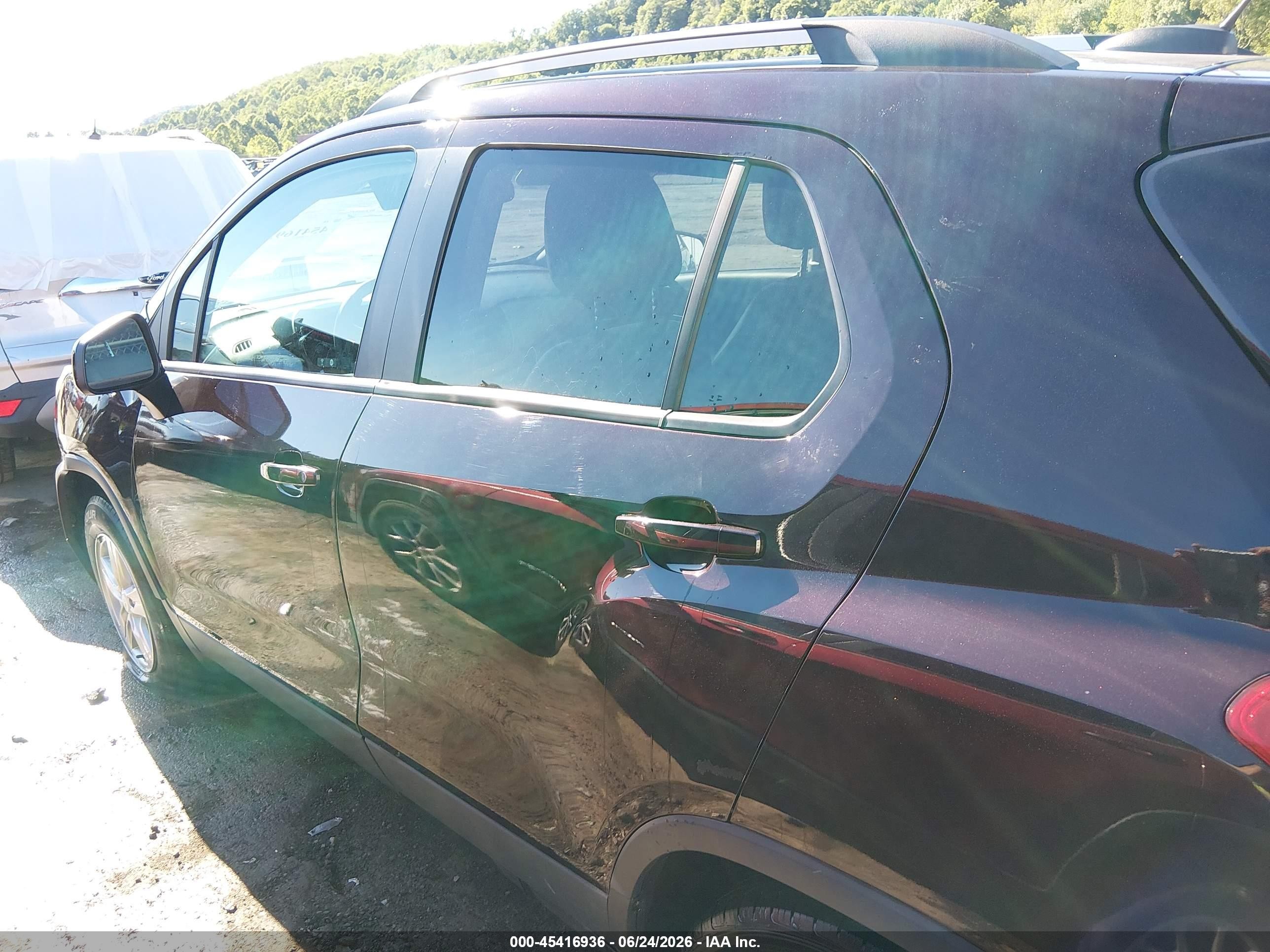2021 Chevrolet Trax Awd Lt Purple vin: KL7CJPSM9MB371149