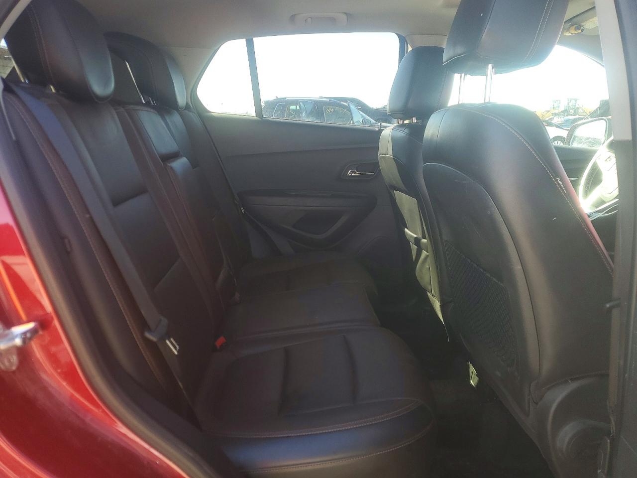 2015 Chevrolet Trax Ltz Red vin: KL7CJTSB0FB187521