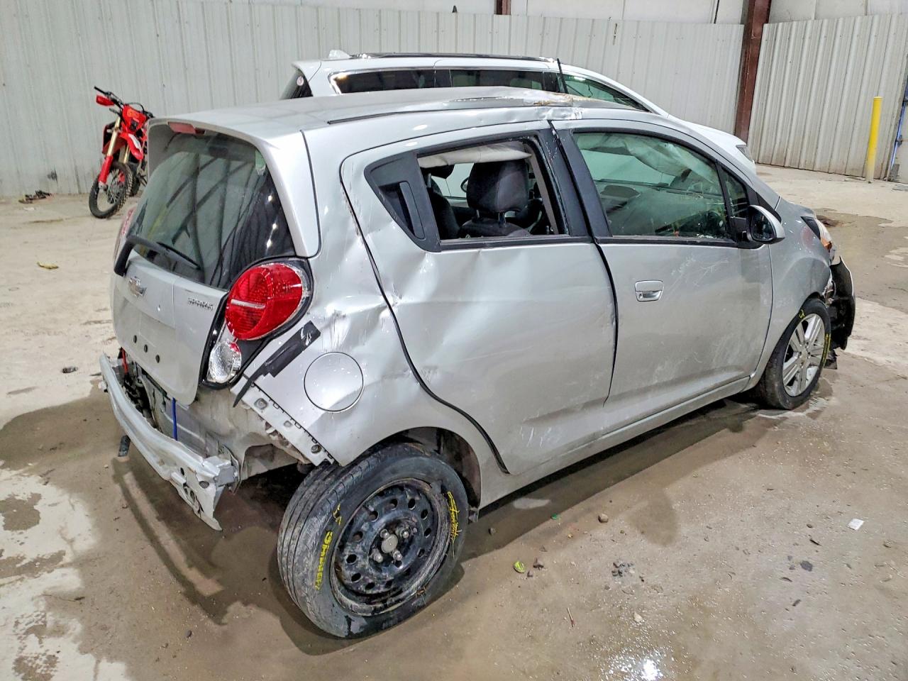 2015 Chevrolet Spark Ls Серебряный vin: KL8CA6S91FC712011