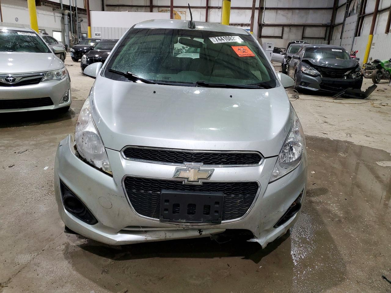 2015 Chevrolet Spark Ls Серебряный vin: KL8CA6S91FC712011