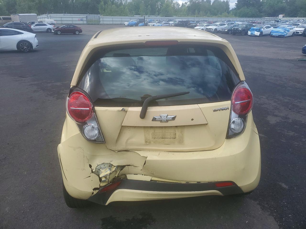 2013 Chevrolet Spark Ls Yellow vin: KL8CA6S93DC518867