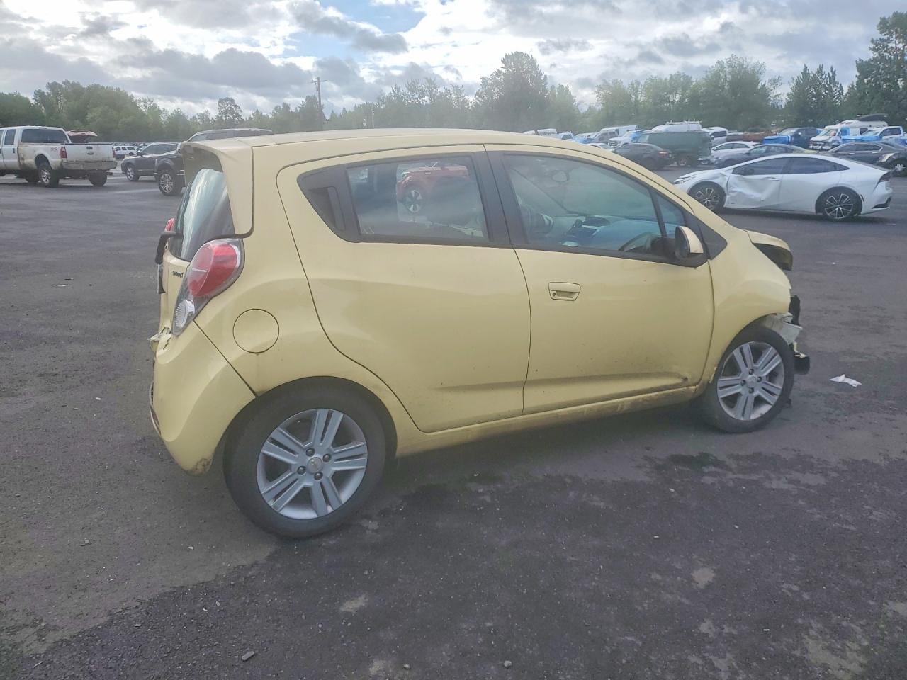 2013 Chevrolet Spark Ls Yellow vin: KL8CA6S93DC518867