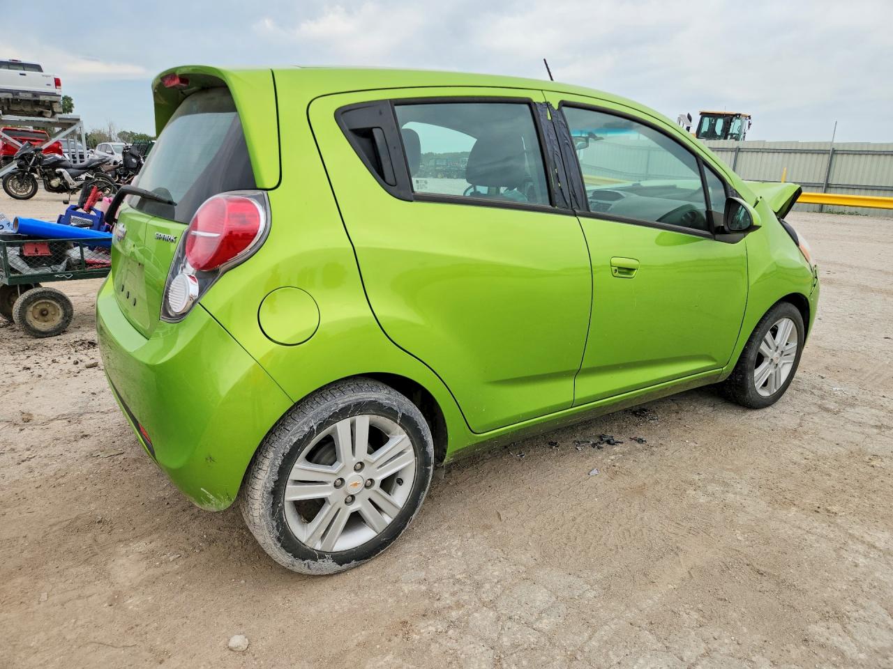 2015 Chevrolet Spark Ls Green vin: KL8CA6S96FC796486