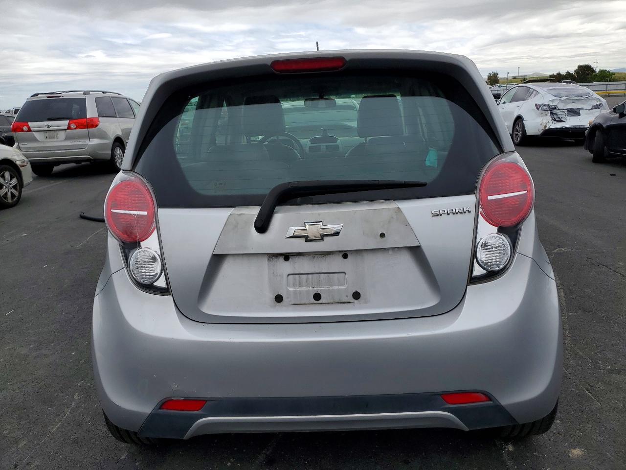 2014 Chevrolet Spark Silver vin: KL8CA6S98EC578788