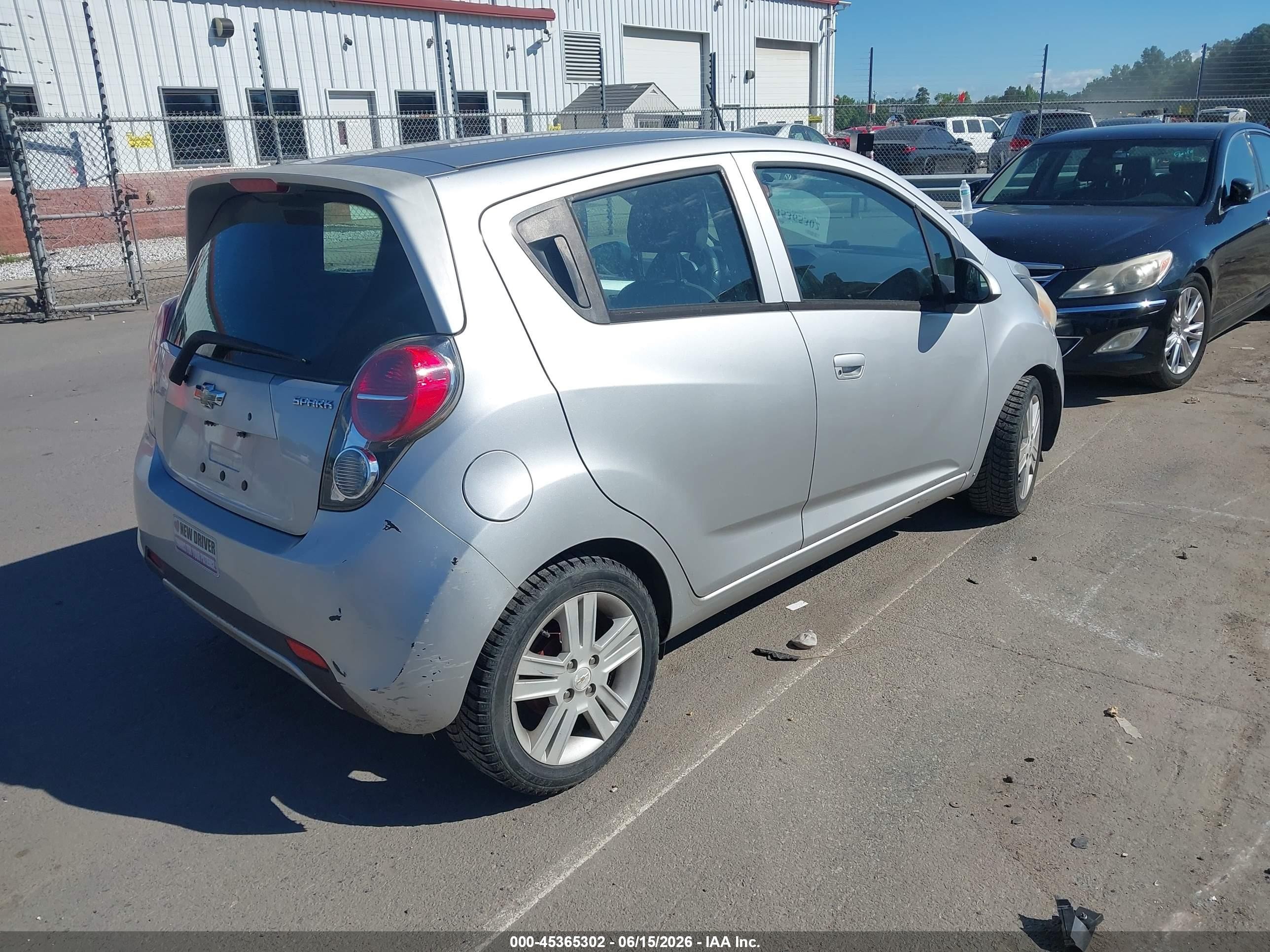 2014 Chevrolet Spark Ls Auto Silver vin: KL8CB6S90EC586056