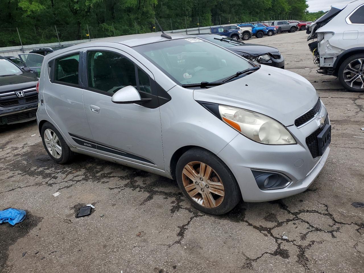 2014 Chev Spark Silver vin: KL8CB6S90EC590463