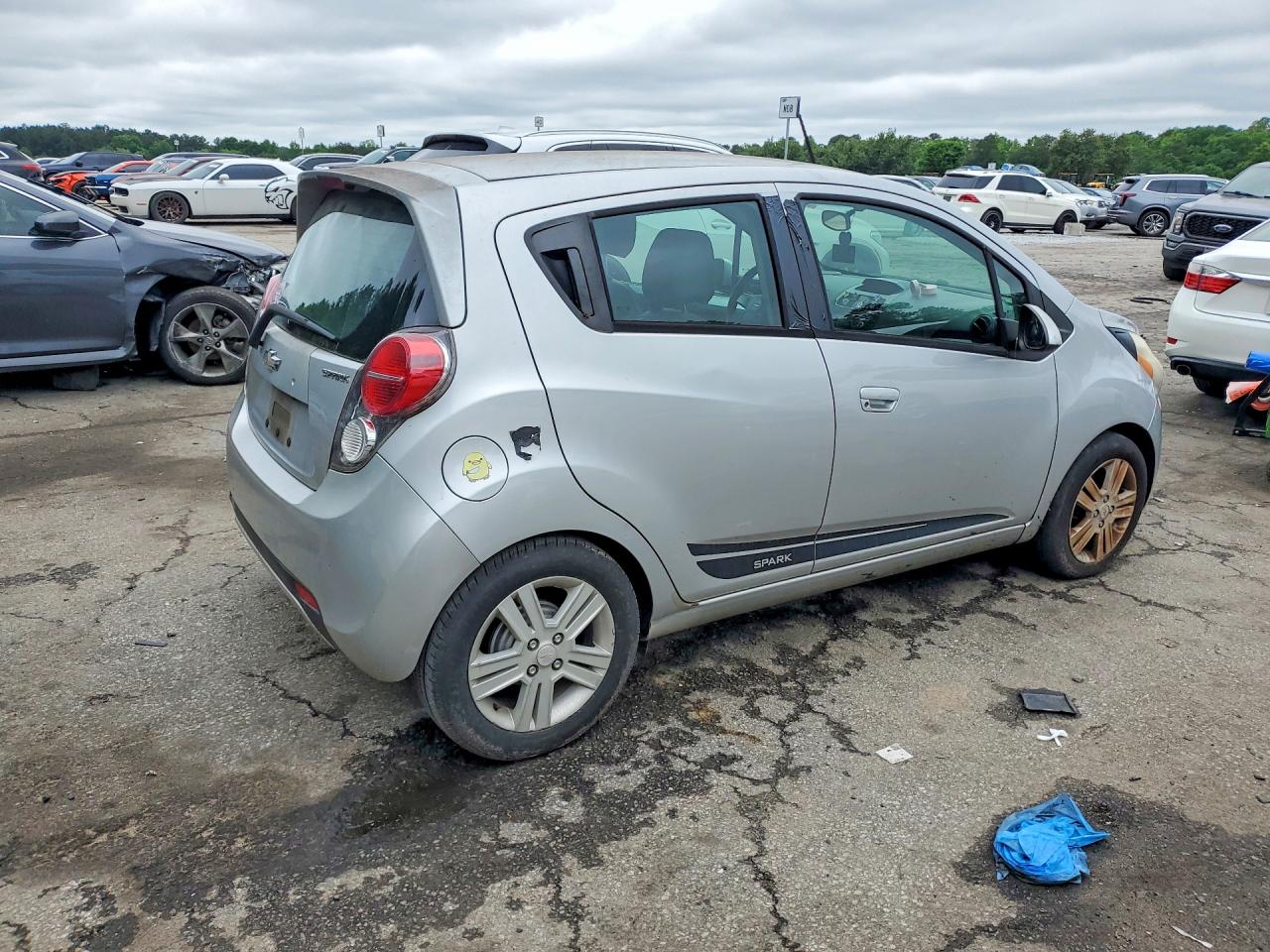 2014 Chev Spark Silver vin: KL8CB6S90EC590463