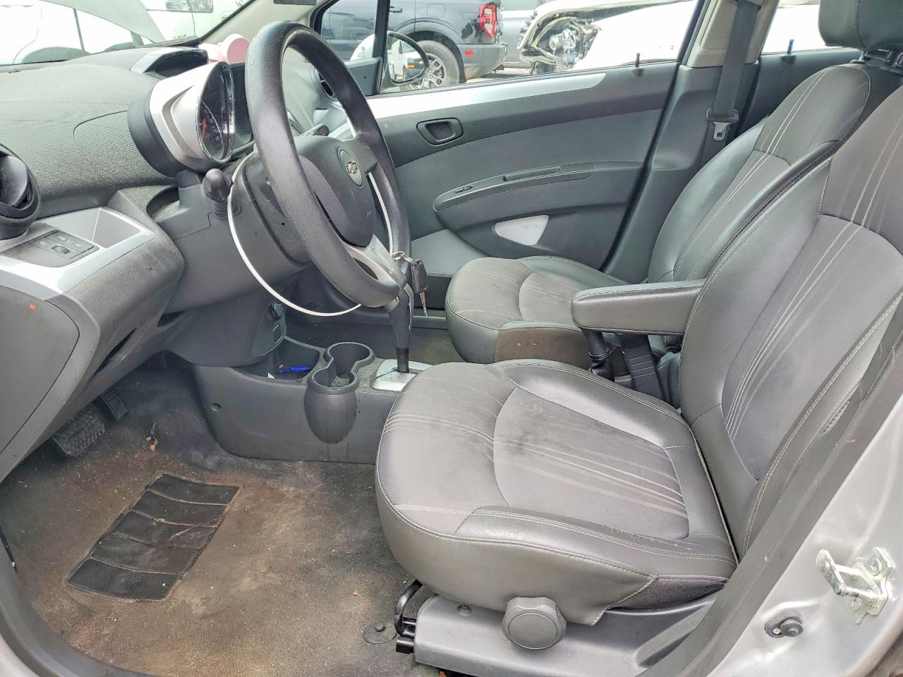 2014 Chev Spark Silver vin: KL8CB6S90EC590463