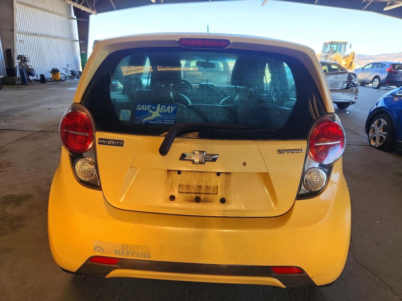 2015 Chevrolet Spark Ls Cream vin: KL8CB6S90FC707895