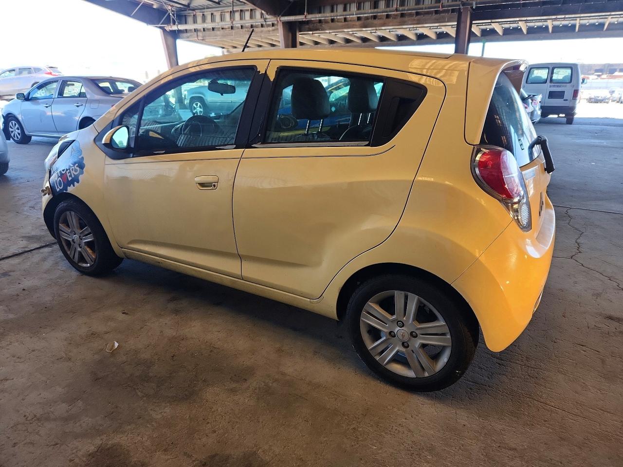2015 Chevrolet Spark Ls Cream vin: KL8CB6S90FC707895