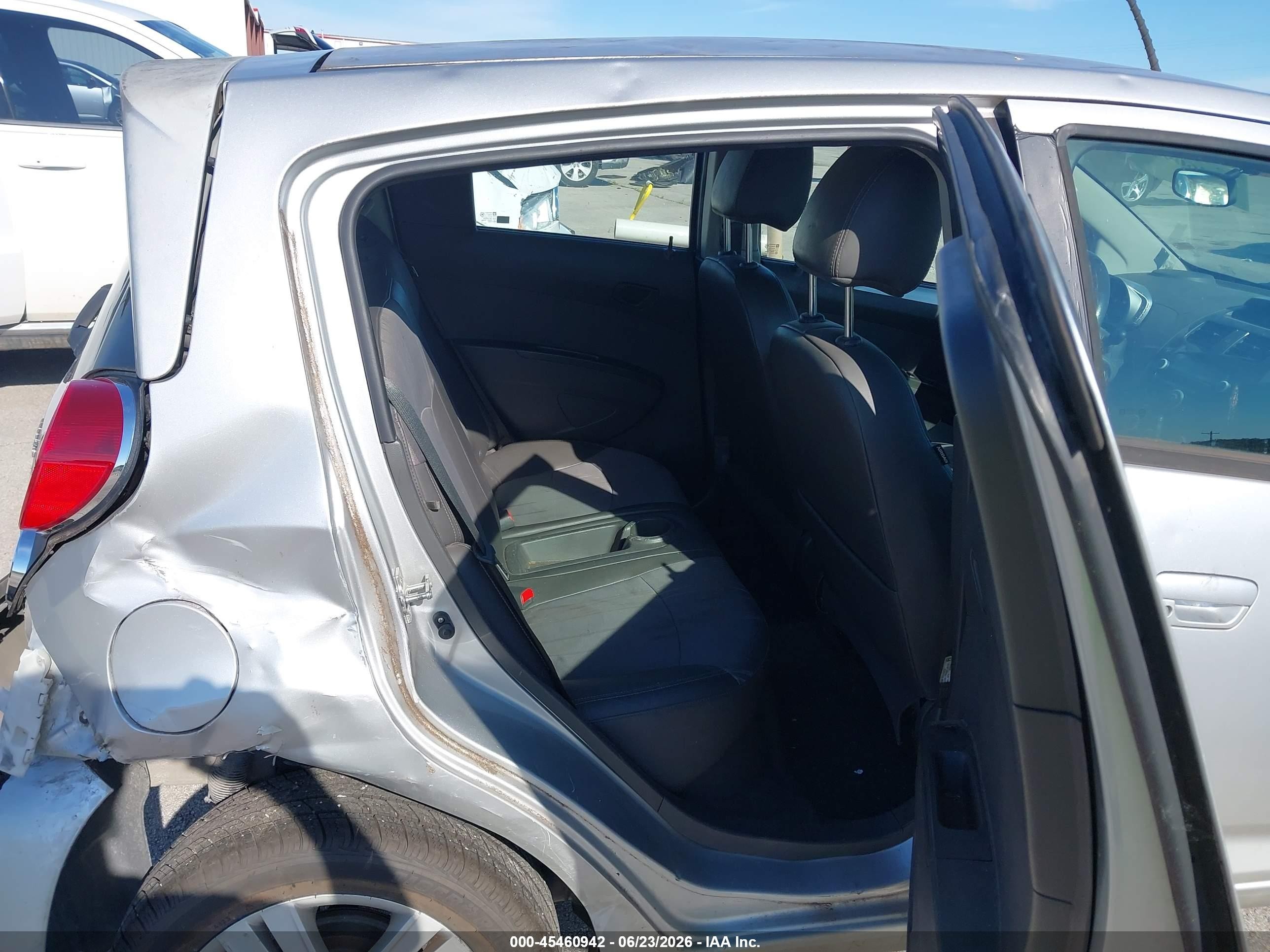 2015 Chevrolet Spark Ls Cvt Silver vin: KL8CB6S90FC797906