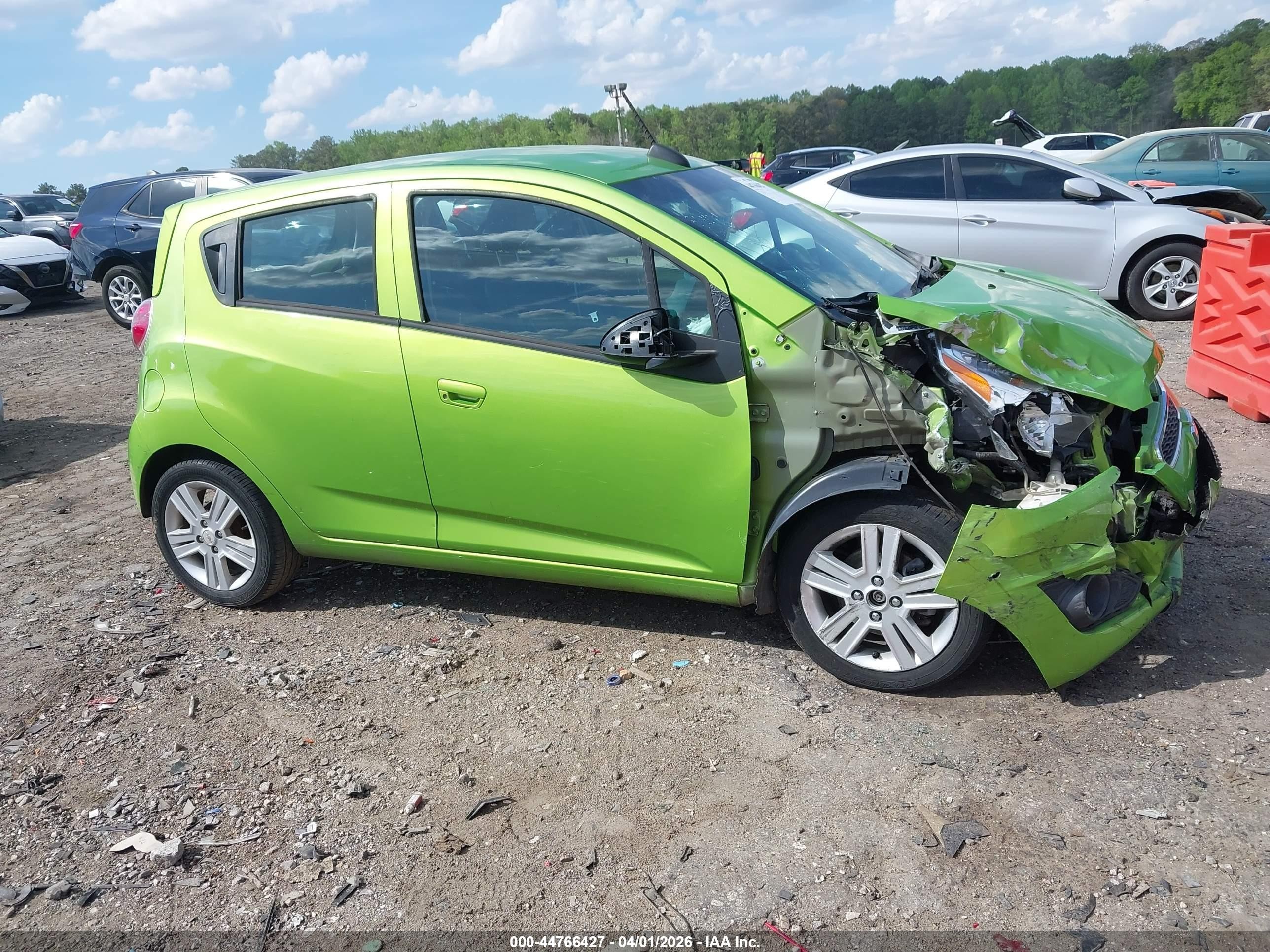 2015 Chevrolet Spark Ls Cvt Green vin: KL8CB6S90FC808886