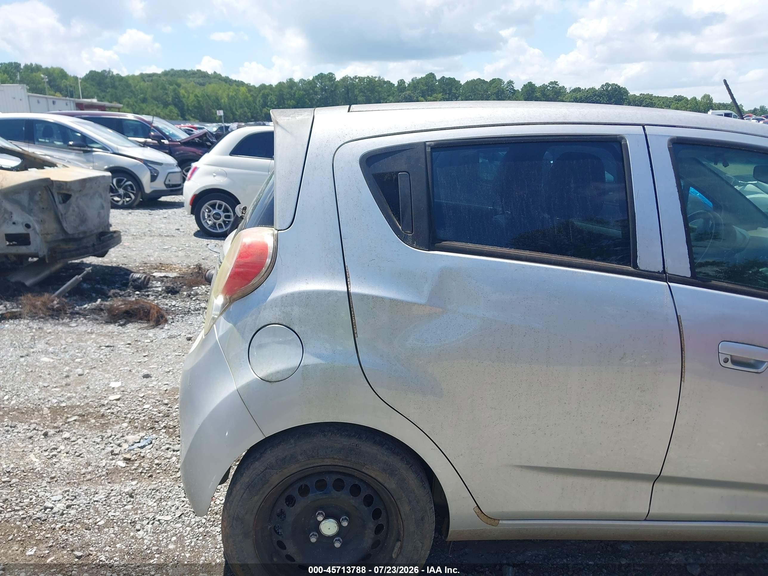 2014 Chevrolet Spark Ls Auto Серебряный vin: KL8CB6S92EC530166