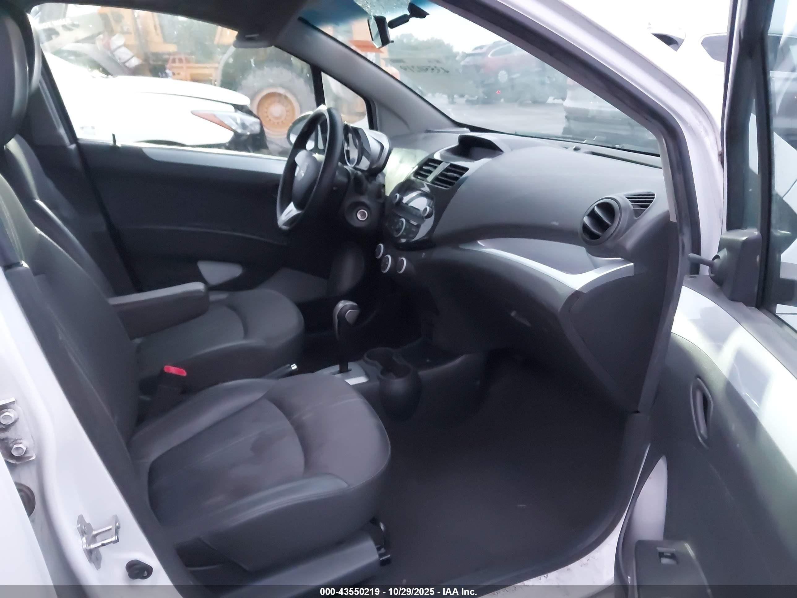 2015 Chevrolet Spark Ls Cvt White vin: KL8CB6S92FC737965