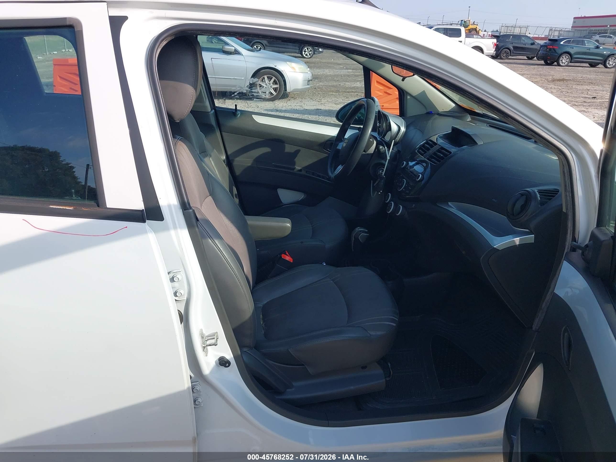 2014 Chevrolet Spark Ls Auto Белый vin: KL8CB6S93EC584060
