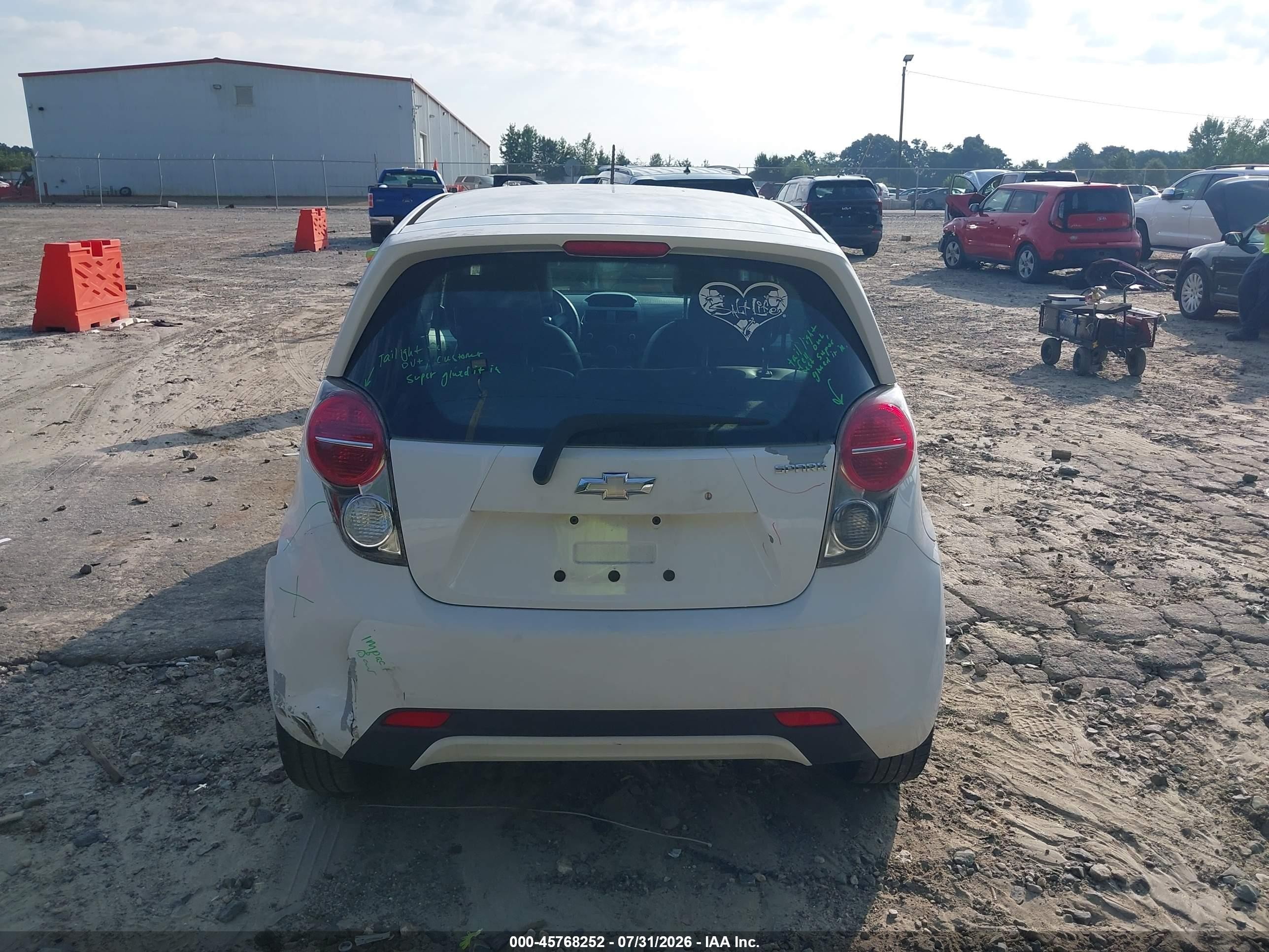 2014 Chevrolet Spark Ls Auto Белый vin: KL8CB6S93EC584060