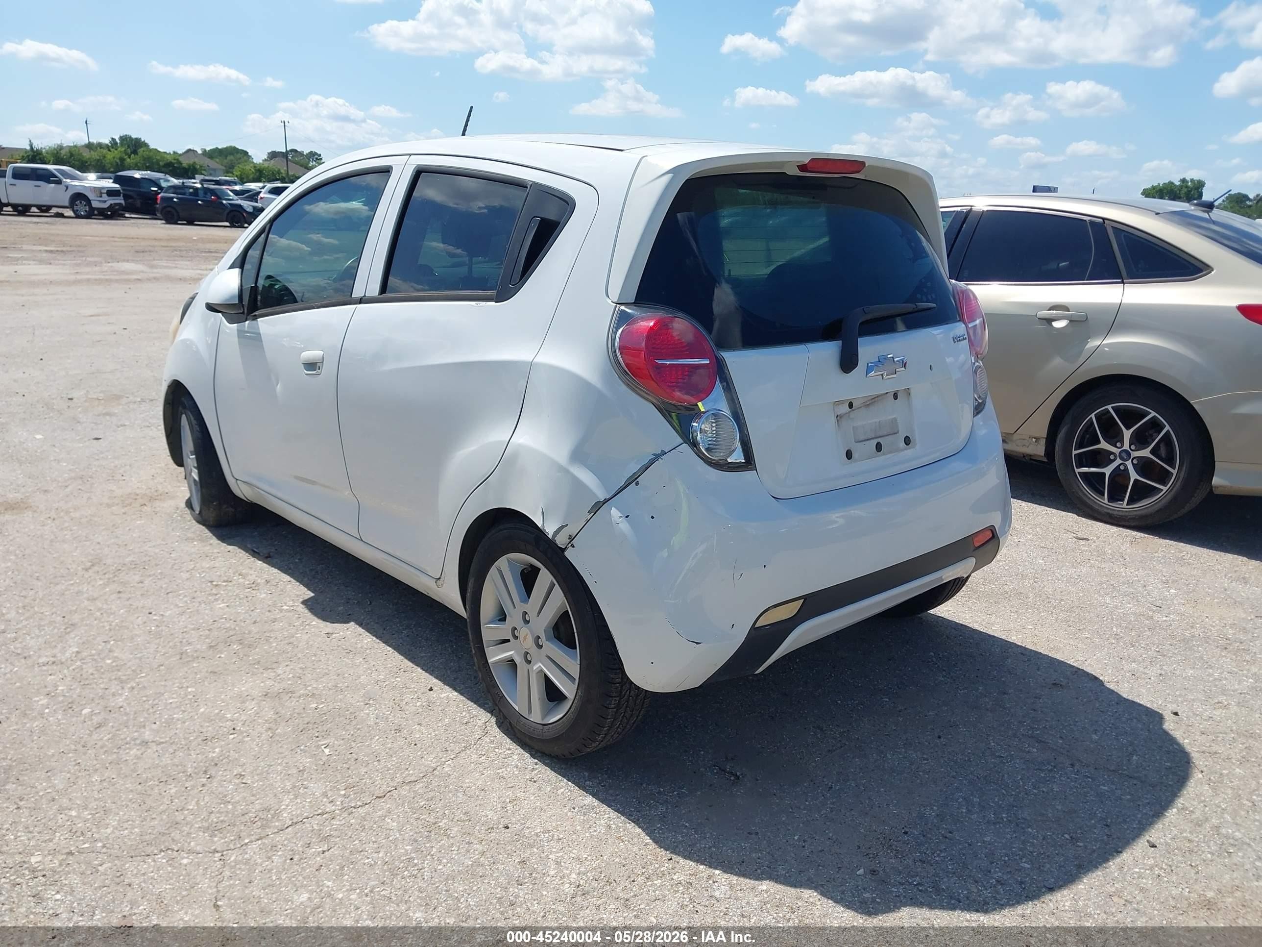 2014 Chevrolet Spark Ls Auto White vin: KL8CB6S94EC488258