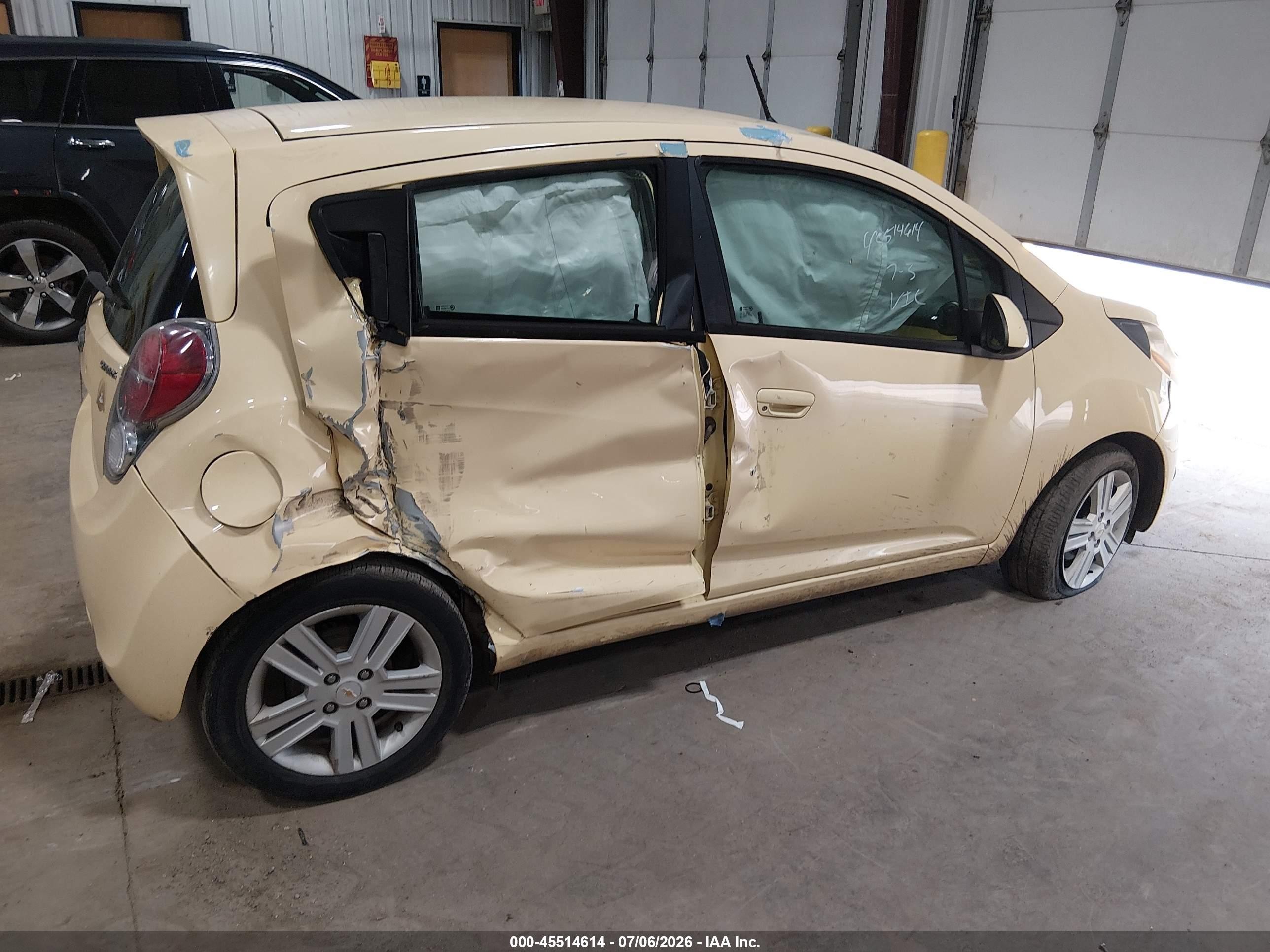 2014 Chevrolet Spark Ls Auto Yellow vin: KL8CB6S95EC574727