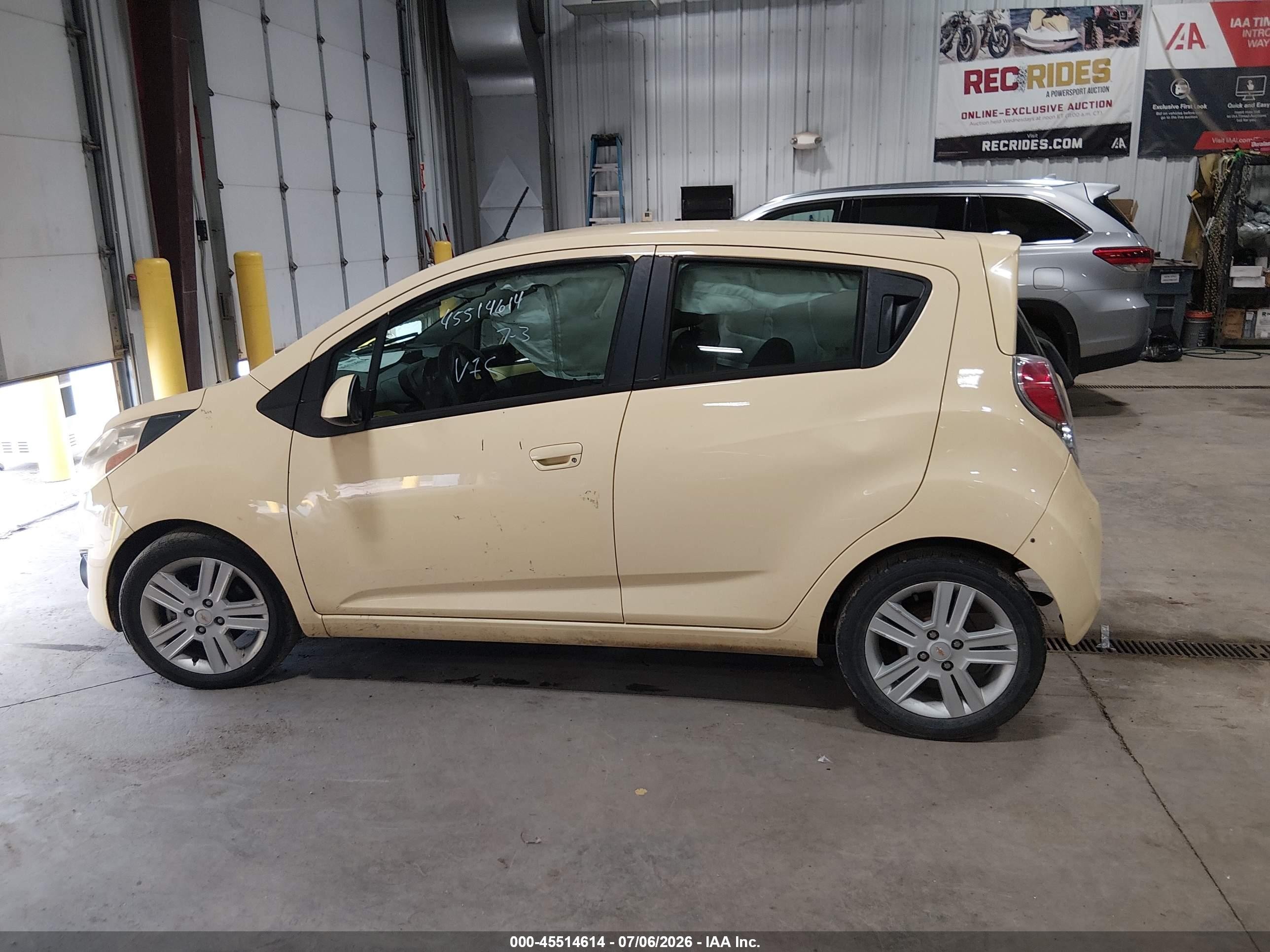 2014 Chevrolet Spark Ls Auto Yellow vin: KL8CB6S95EC574727