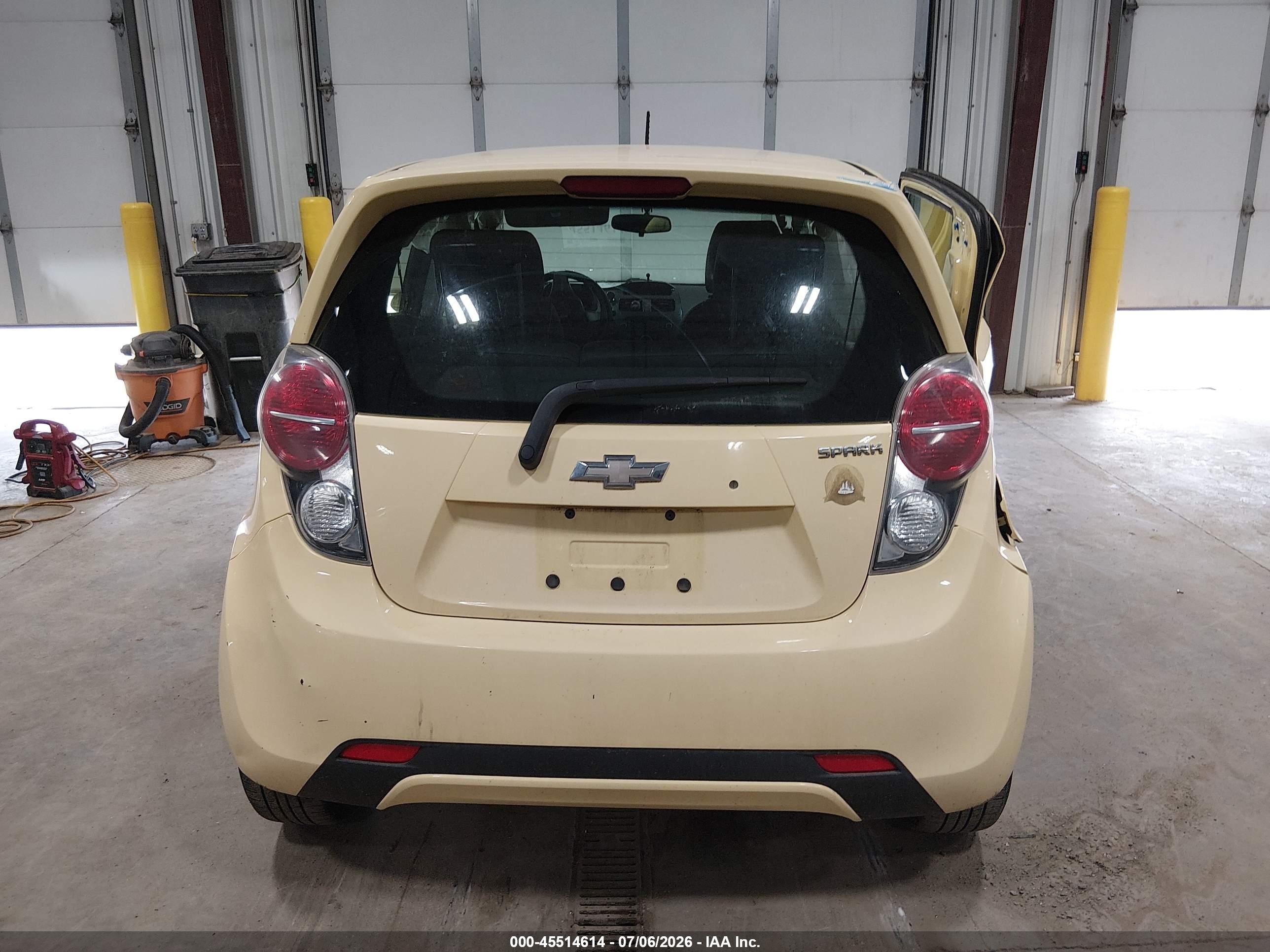 2014 Chevrolet Spark Ls Auto Yellow vin: KL8CB6S95EC574727