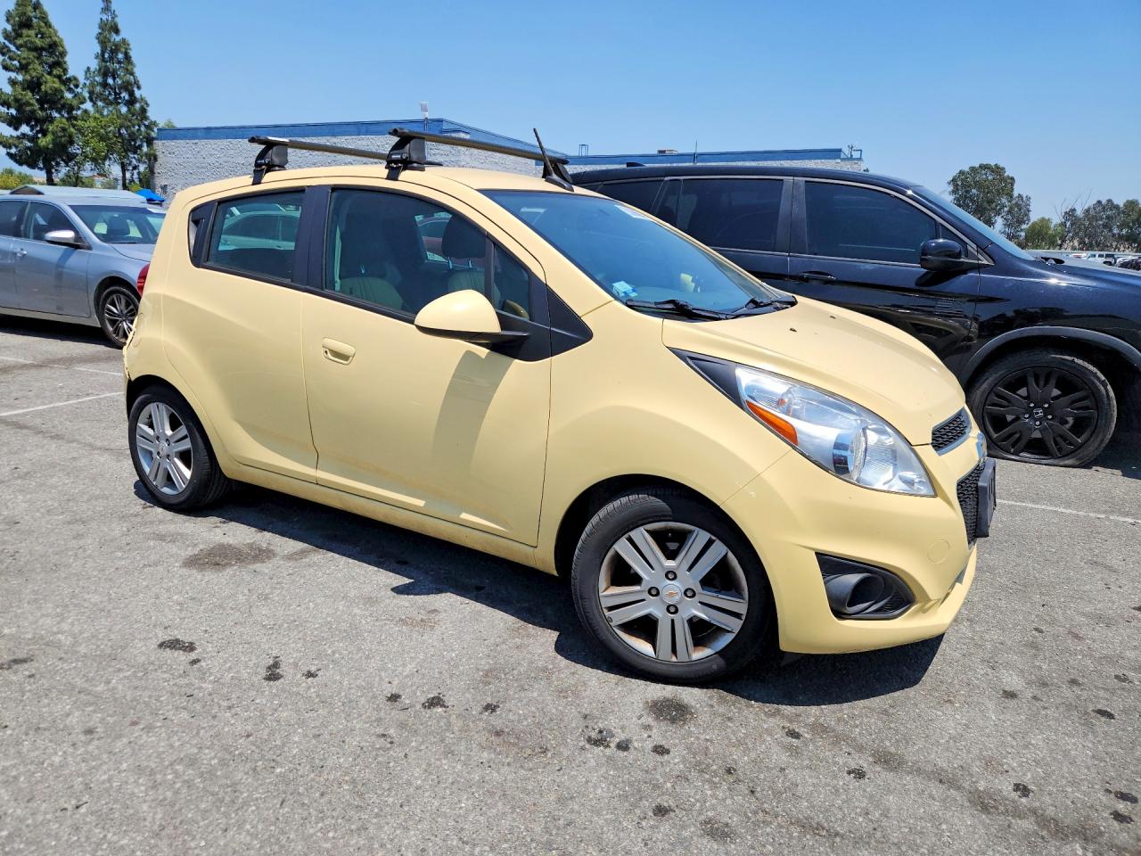 2014 Chevrolet Spark Ls Yellow vin: KL8CB6S96EC407213