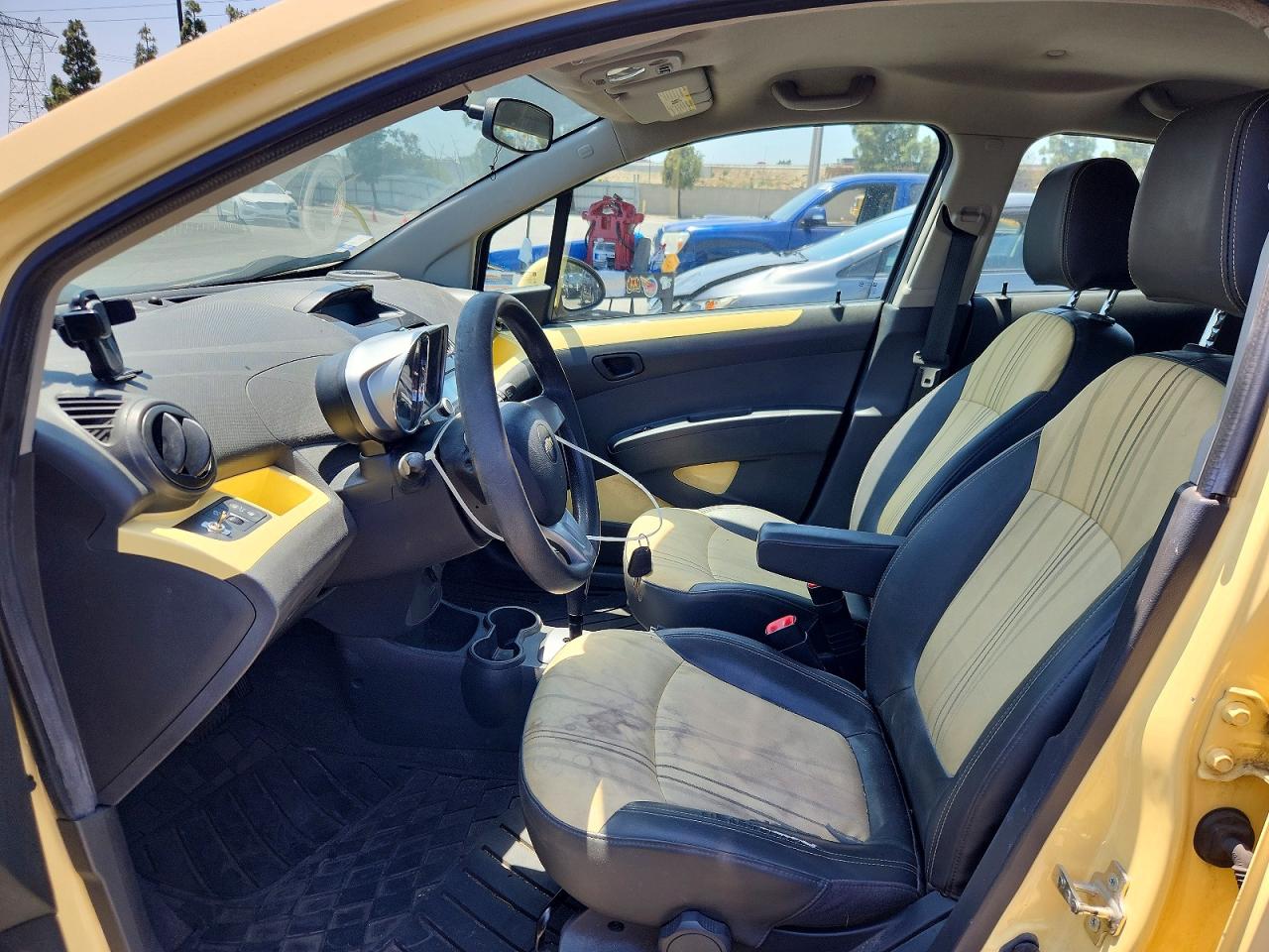 2014 Chevrolet Spark Ls Yellow vin: KL8CB6S96EC407213