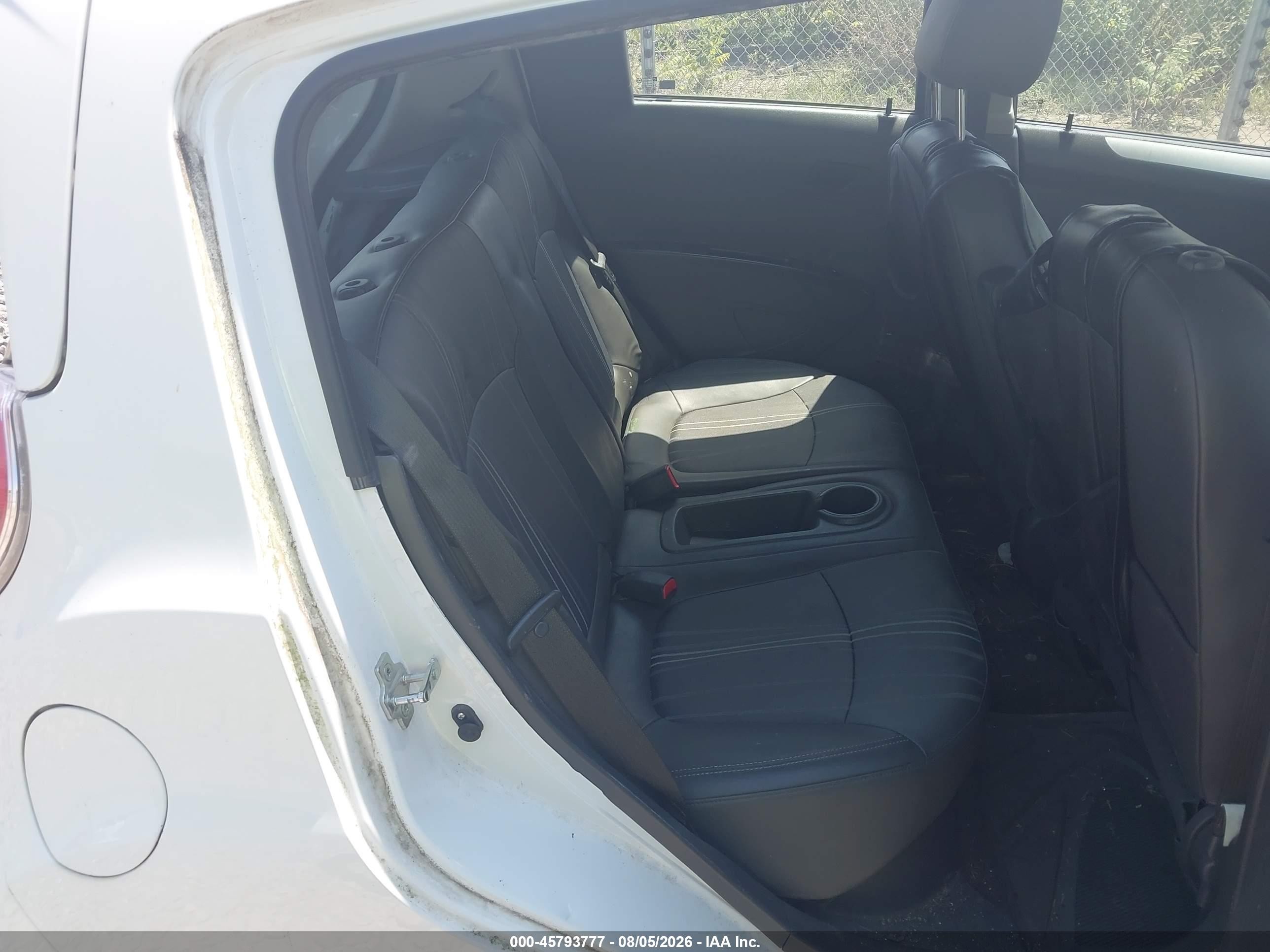 2015 Chevrolet Spark Ls Cvt Белый vin: KL8CB6S96FC753389