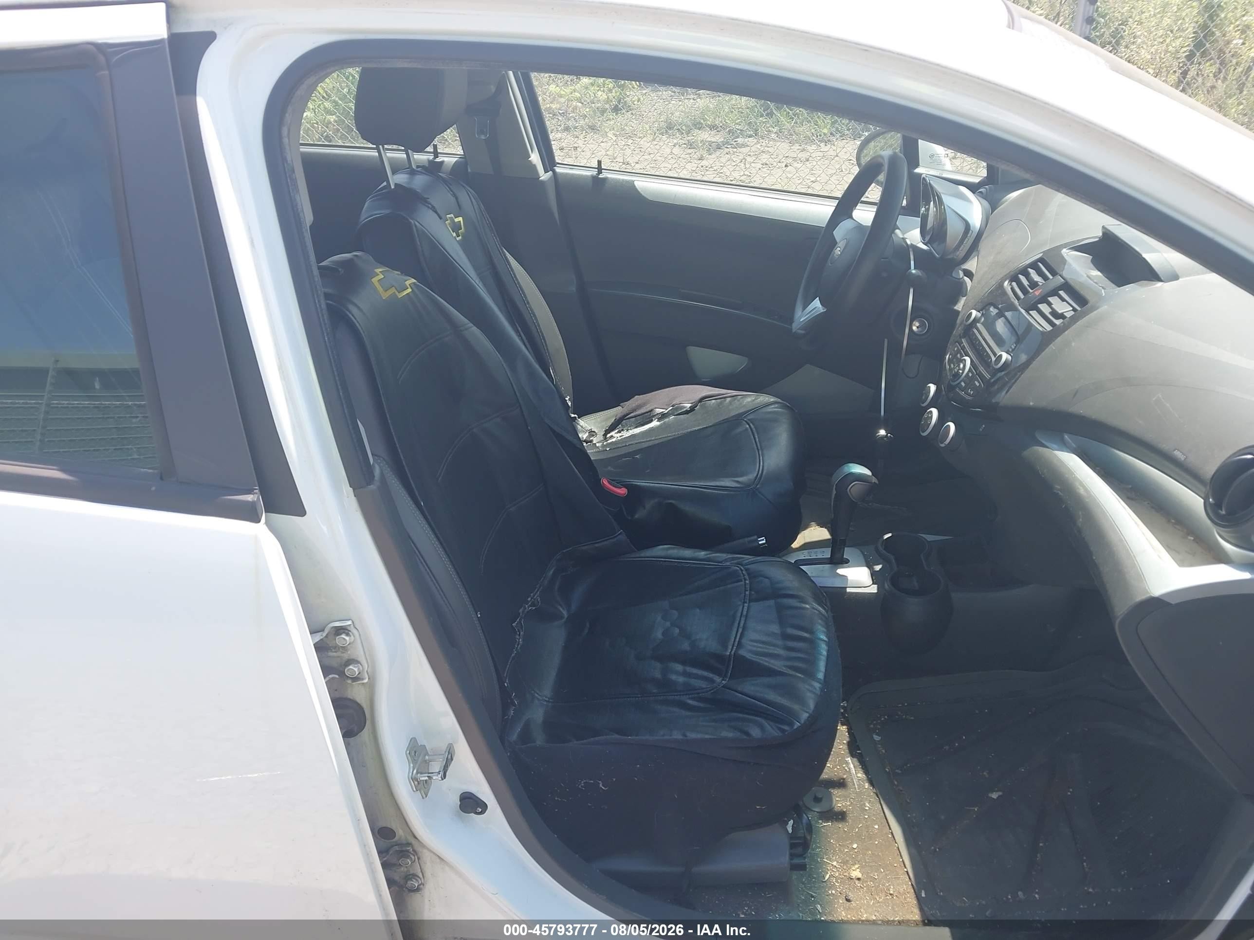 2015 Chevrolet Spark Ls Cvt Белый vin: KL8CB6S96FC753389