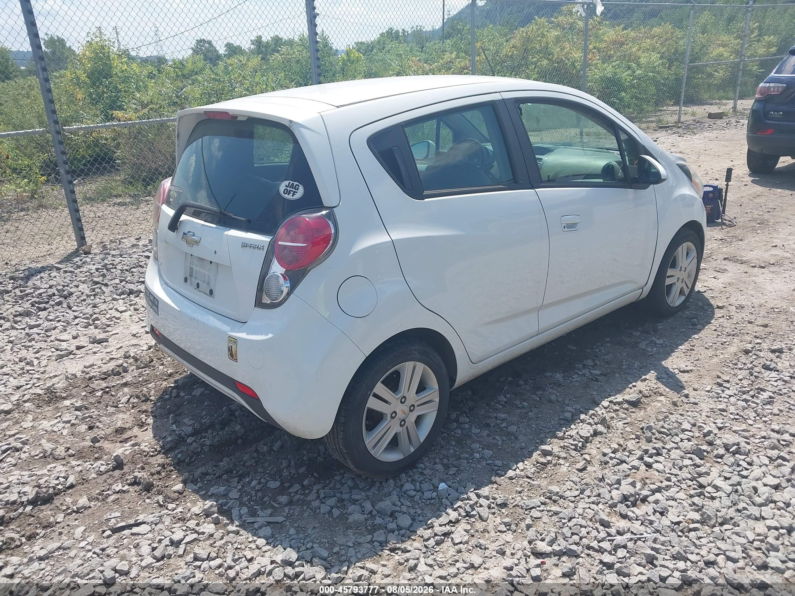 2015 Chevrolet Spark Ls Cvt Белый vin: KL8CB6S96FC753389