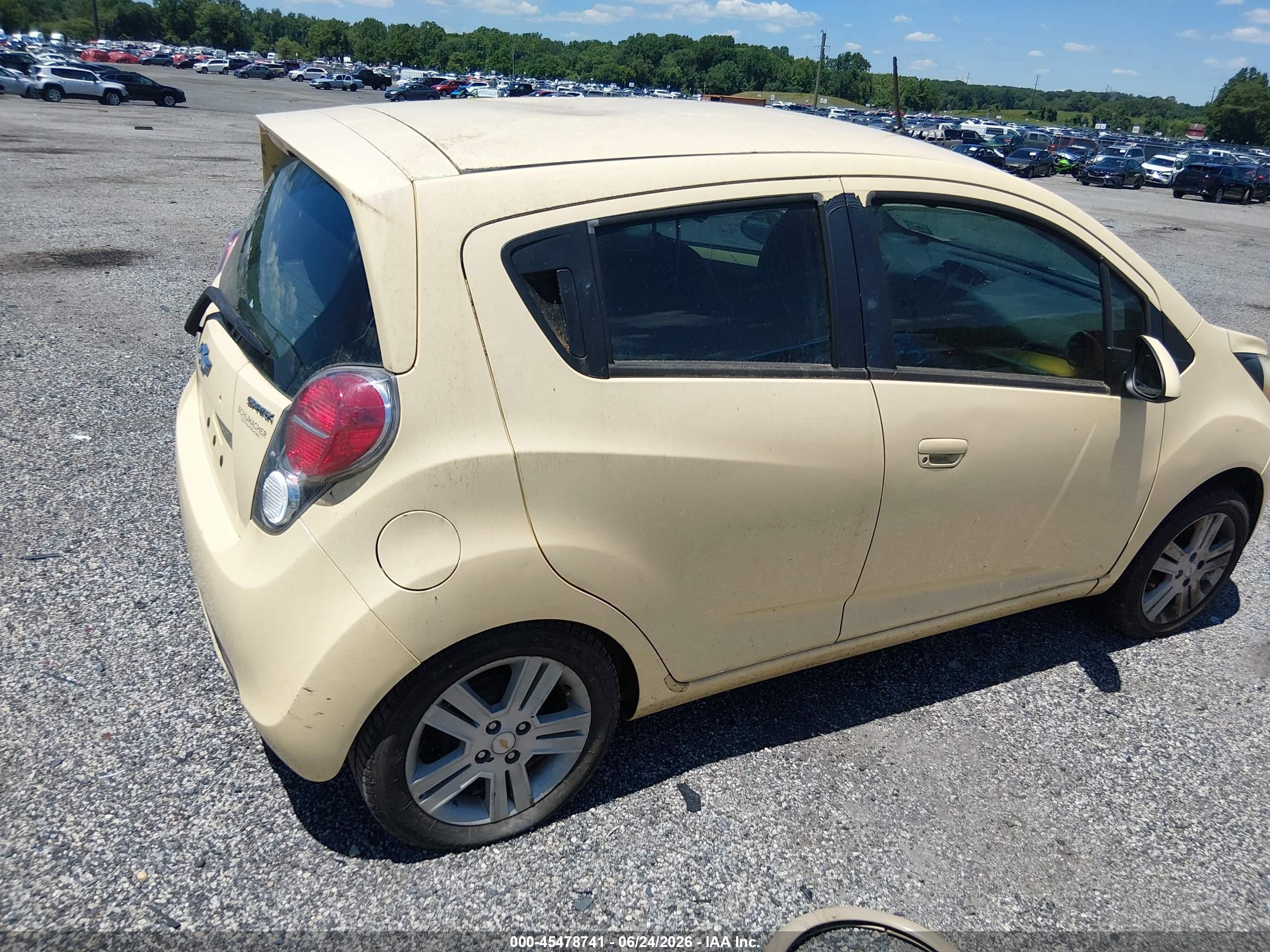 2014 Chevrolet Spark Ls Auto Yellow vin: KL8CB6S98EC491762