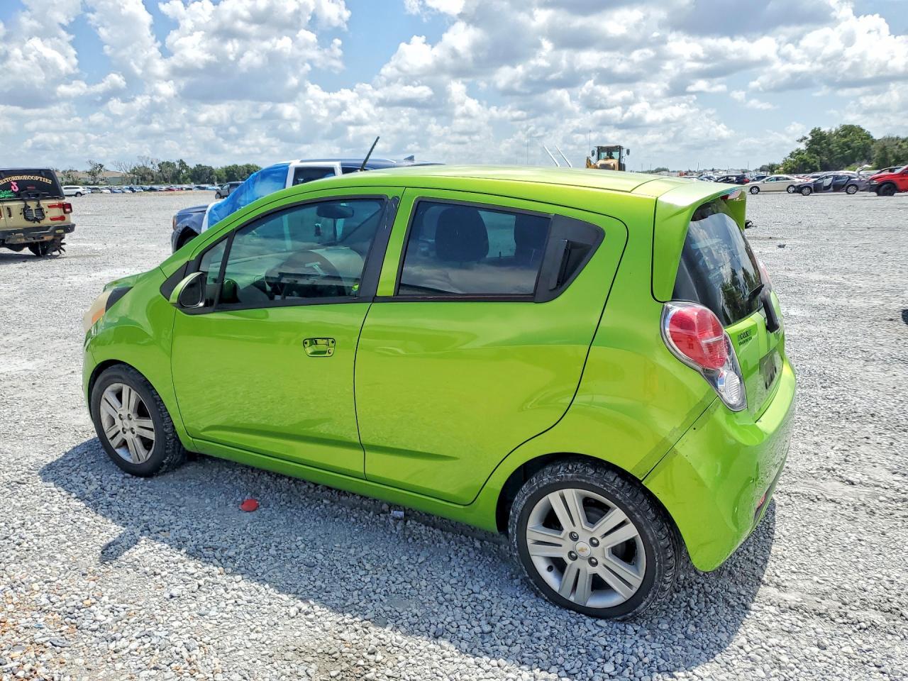 2015 Chevrolet Spark Ls Green vin: KL8CB6S98FC809123