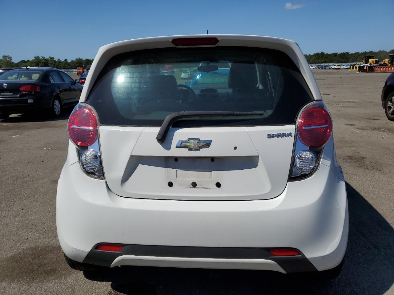 2013 Chevrolet Spark Ls White vin: KL8CB6S99DC562790