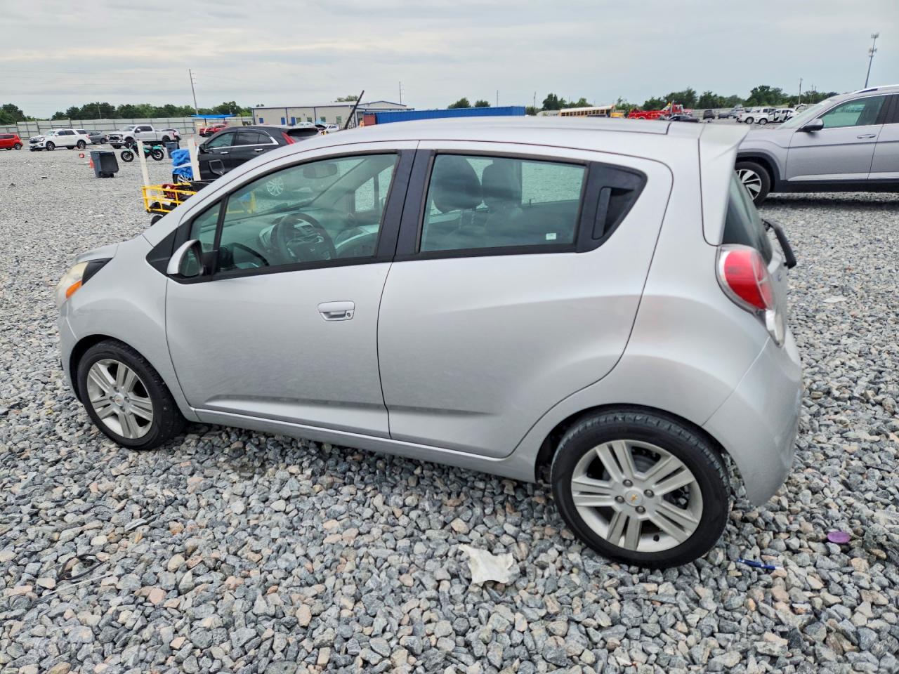 2015 Chev Spark Silver vin: KL8CB6S9XFC749247