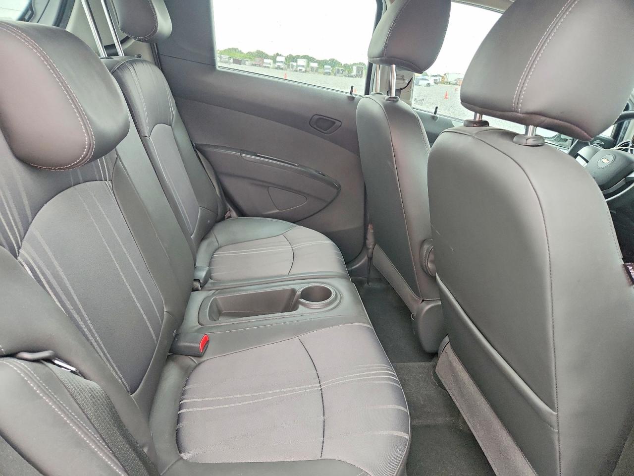 2015 Chev Spark Silver vin: KL8CB6S9XFC749247