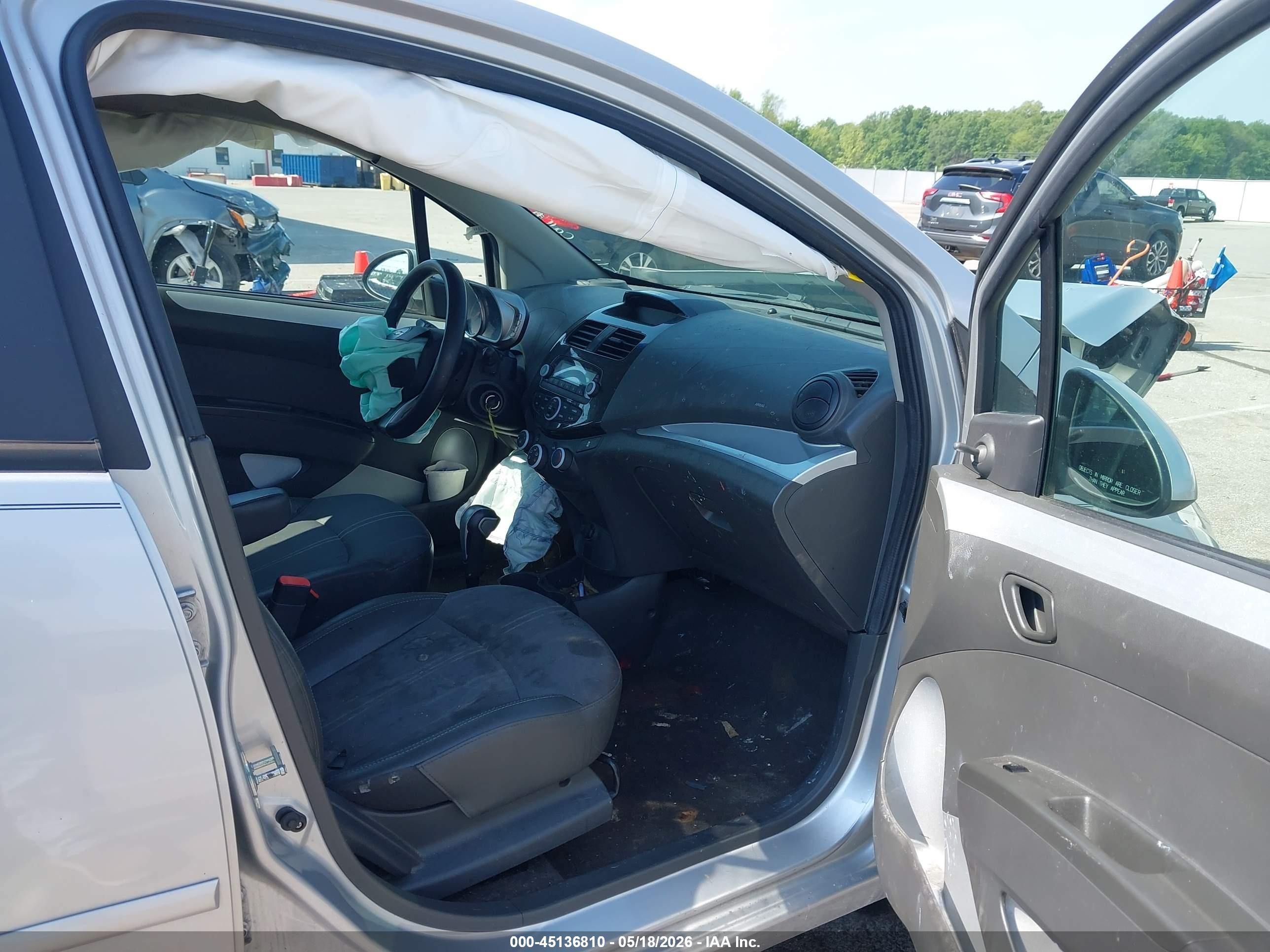 2015 Chevrolet Spark Ls Cvt Silver vin: KL8CB6S9XFC812850