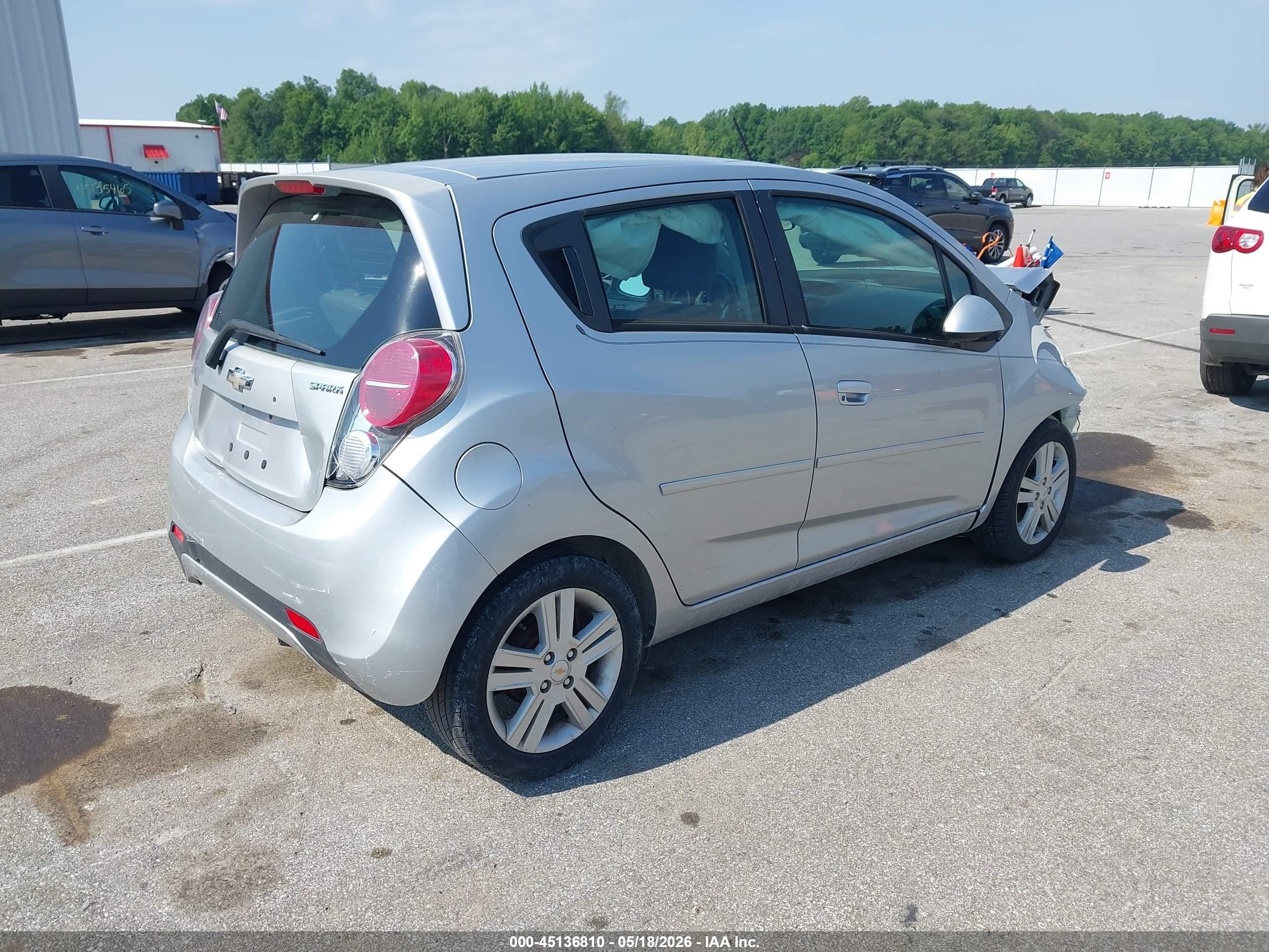 2015 Chevrolet Spark Ls Cvt Silver vin: KL8CB6S9XFC812850