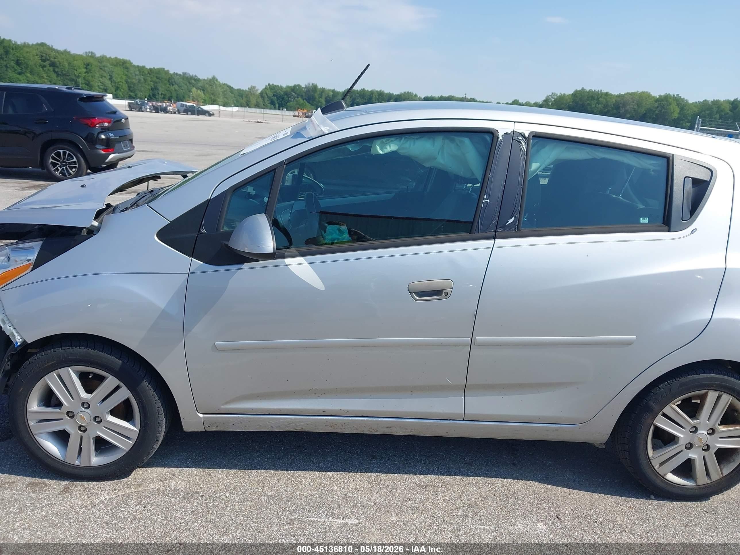 2015 Chevrolet Spark Ls Cvt Silver vin: KL8CB6S9XFC812850