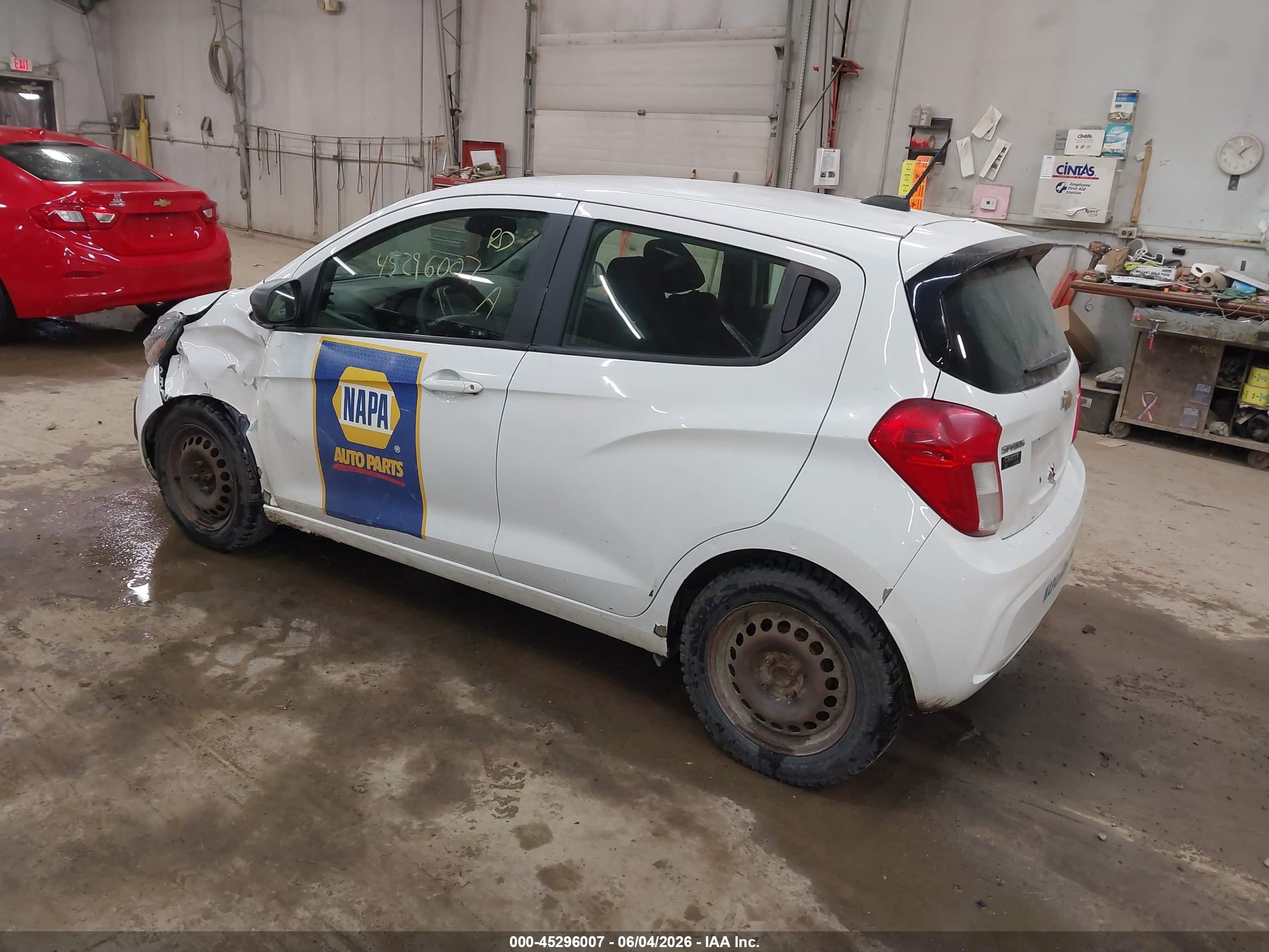 2018 Chevrolet Spark Ls Cvt White vin: KL8CB6SA1JC482440