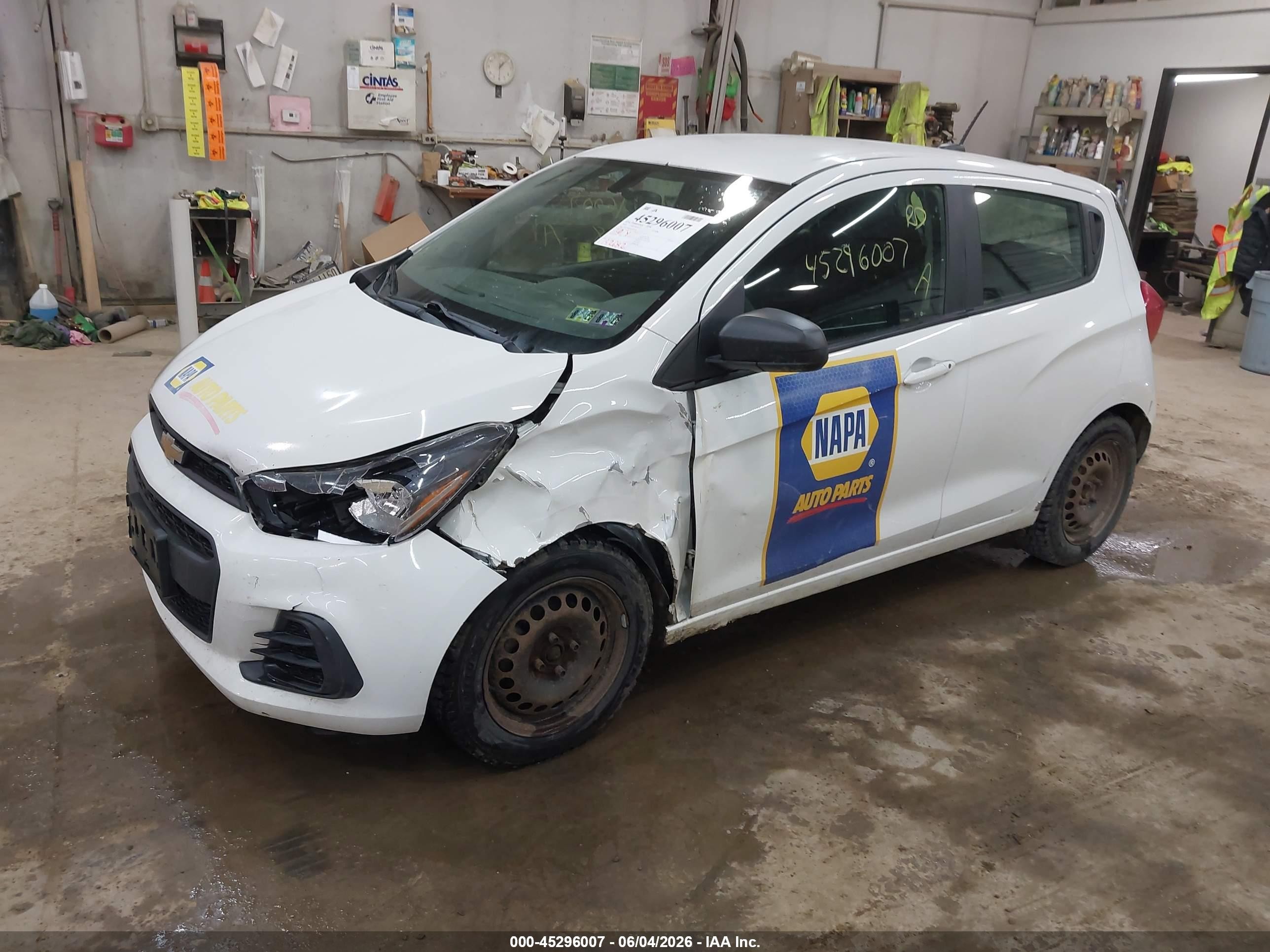 2018 Chevrolet Spark Ls Cvt White vin: KL8CB6SA1JC482440