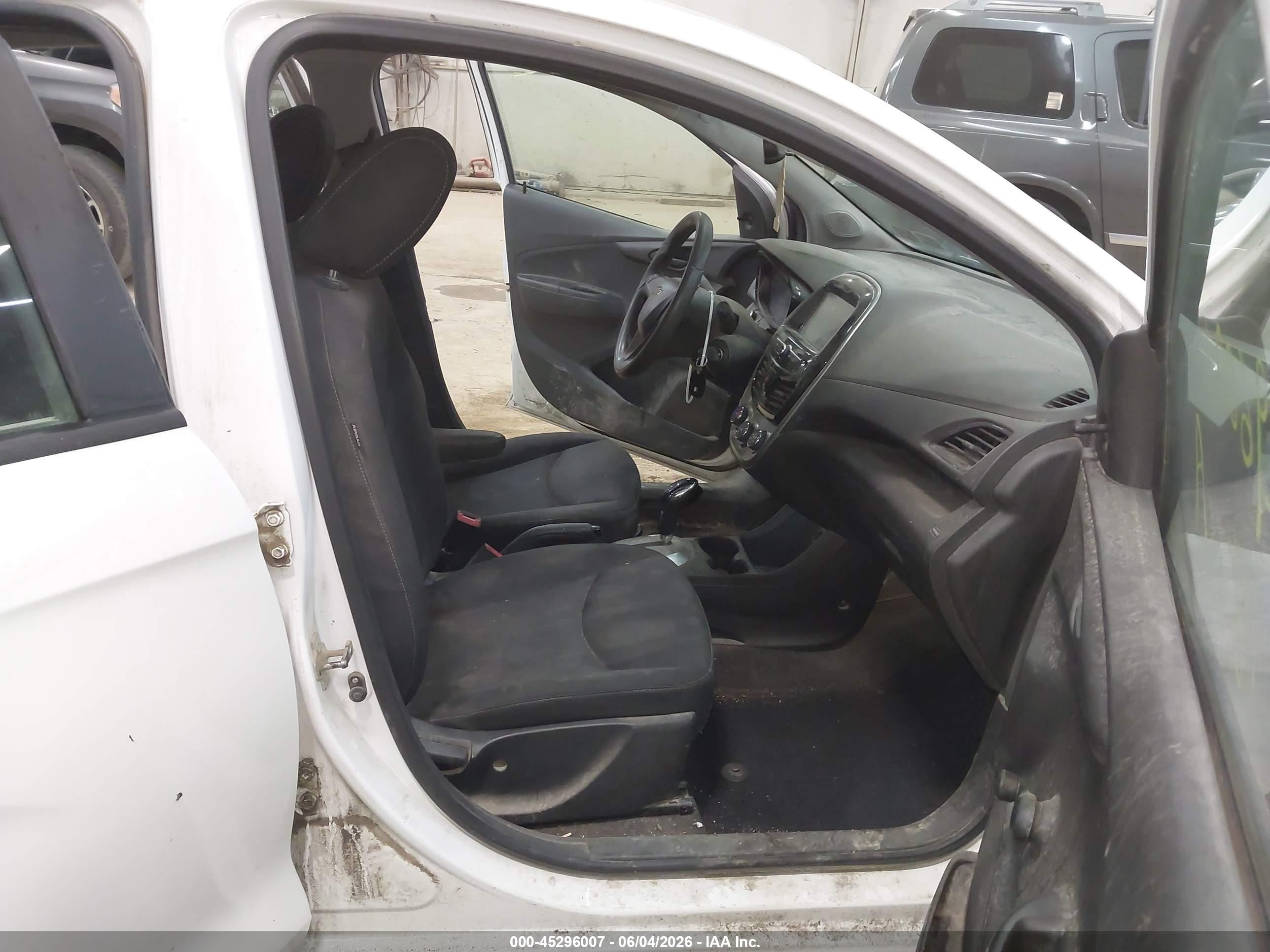 2018 Chevrolet Spark Ls Cvt White vin: KL8CB6SA1JC482440
