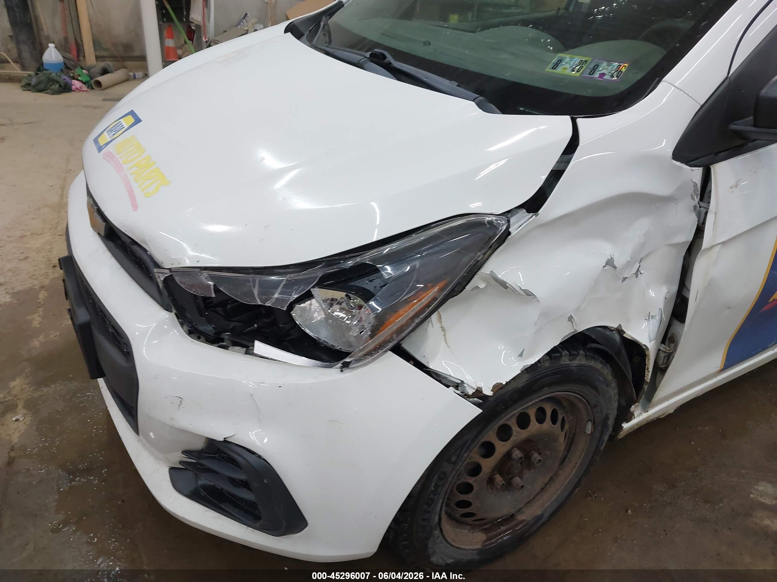 2018 Chevrolet Spark Ls Cvt White vin: KL8CB6SA1JC482440