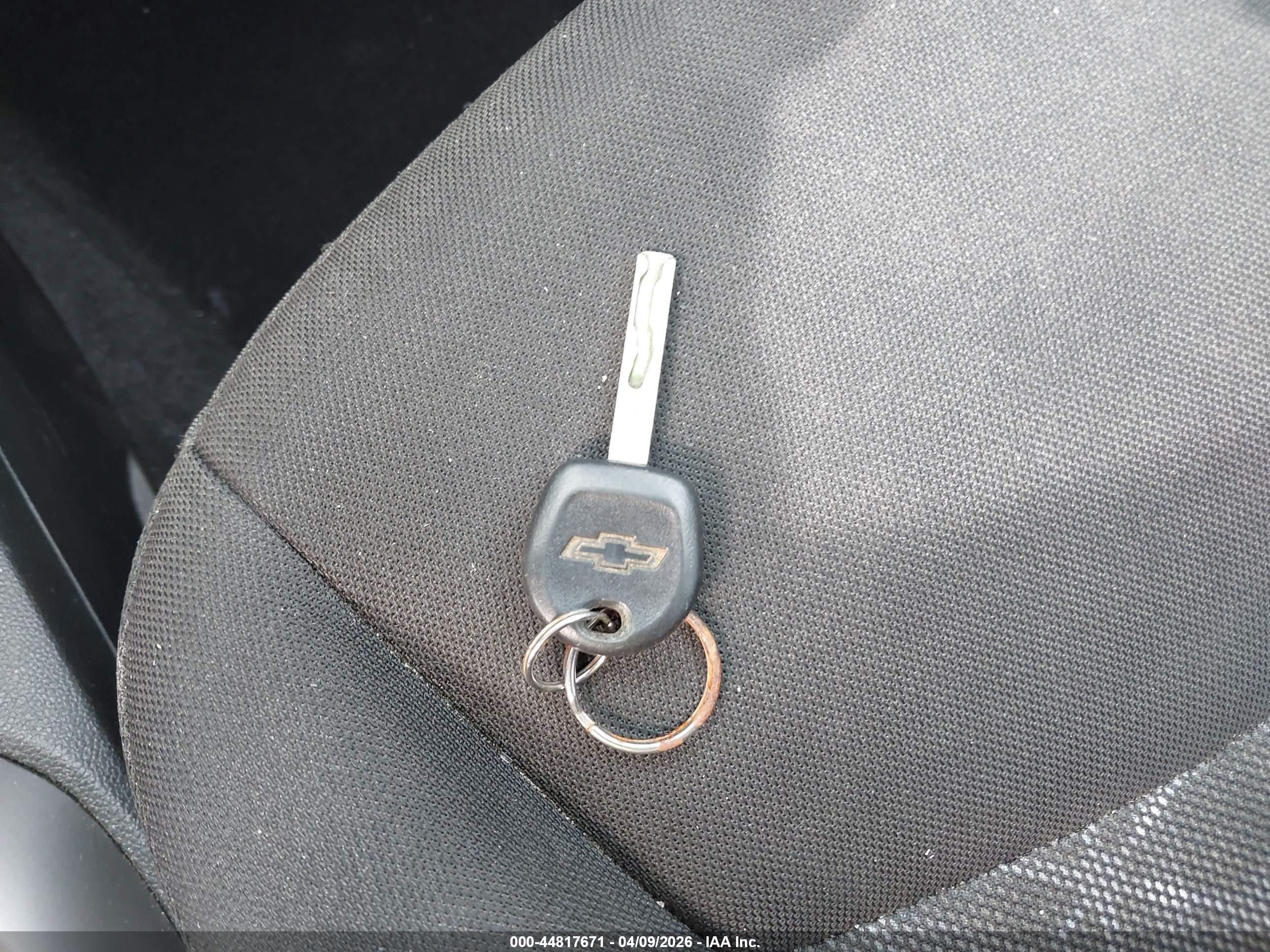 2019 Chevrolet Spark Ls Cvt Silver vin: KL8CB6SA2KC742068